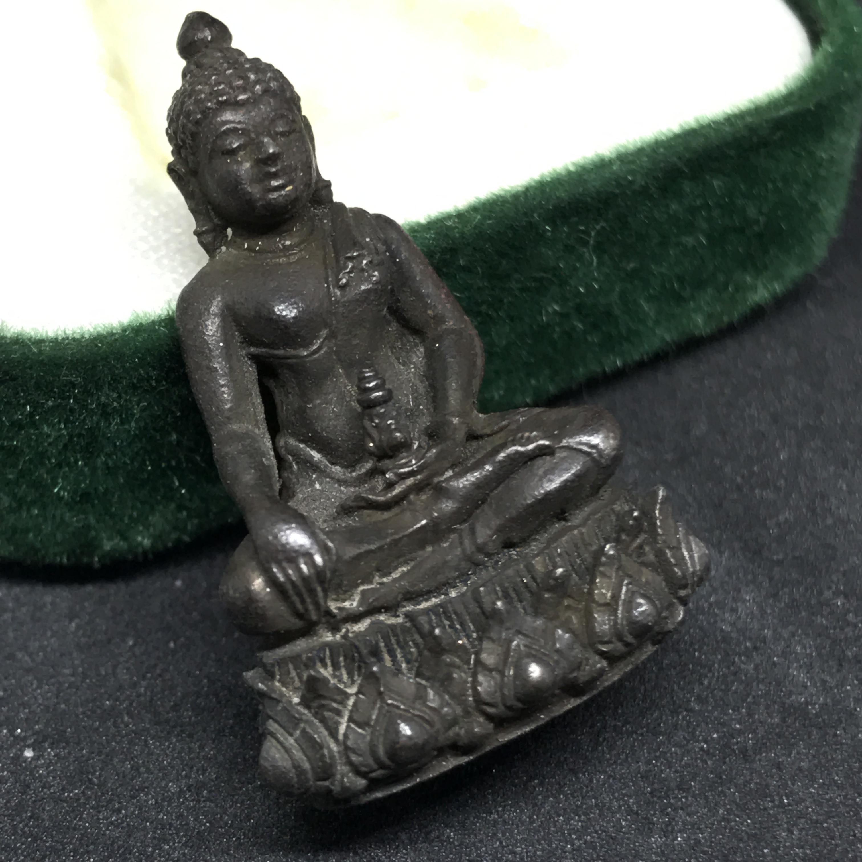 พระกริ่งวาสนา 80 พรรษา เนื้อนวโลหะ ปี2521 สมเด็จพระสังฆราชวาสน์ วาสโน วัดราชบพิธ