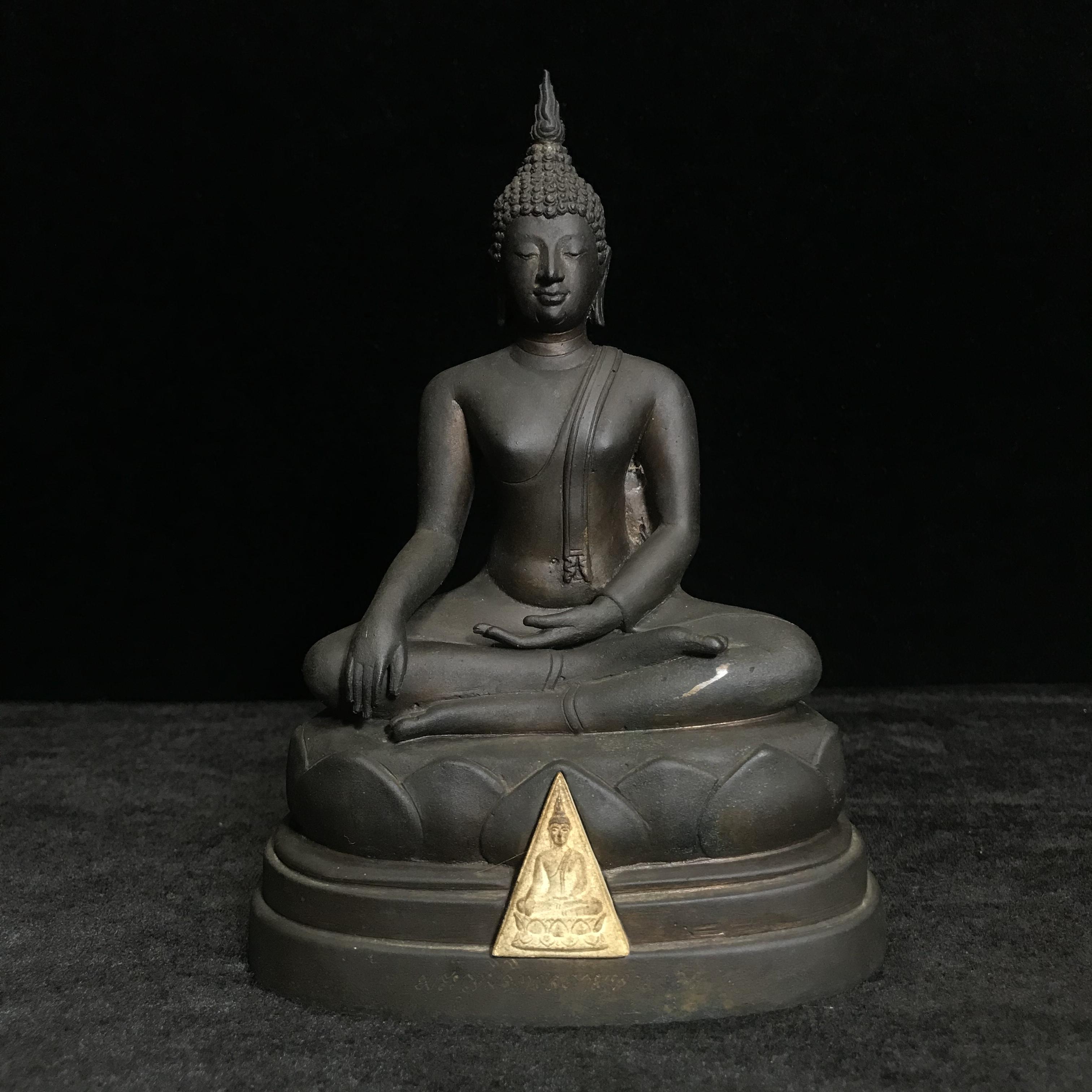 พระวุฒิจิตรลดามหามงคล ปี2542 หน้าตัก 3.5นิ้ว(อีก1ของดีที่หายาก)