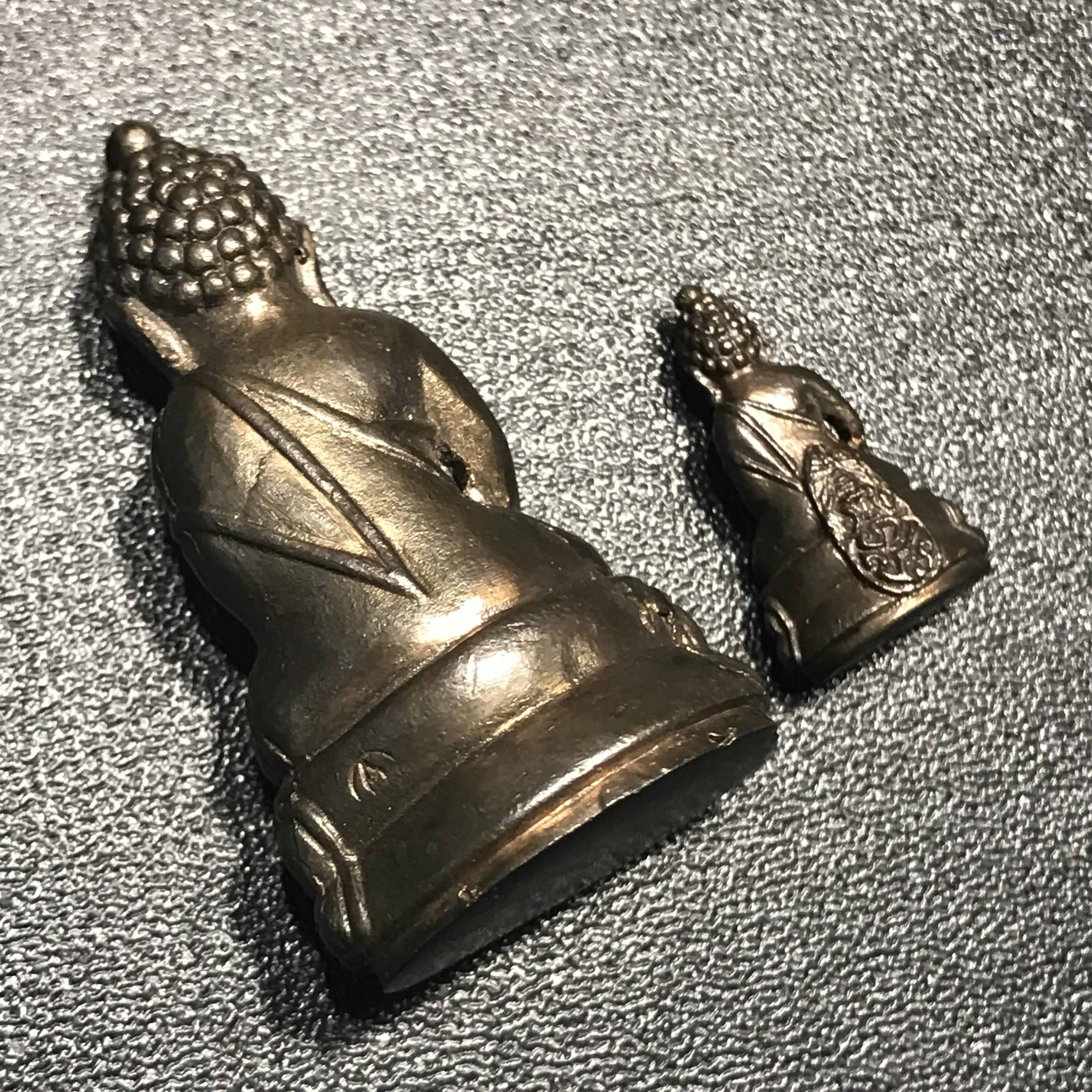 พระกริ่ง-พระชัยวัฒน์ ภปร ธรรมศาสตร์ 50ปี เนื้อนวโลหะ ปี2527(ในหลวงรัชกาลที่9 เสด็จเททอง)(หายาก)