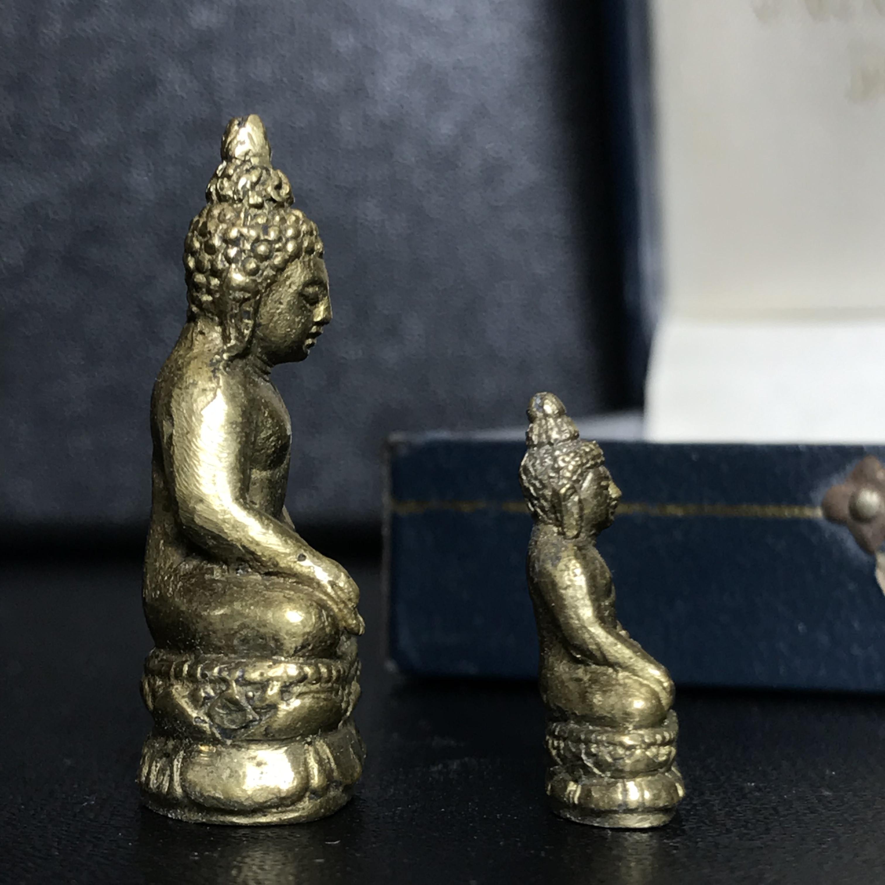 พระกริ่ง-พระชัยวัฒน์ ไพรีพินาศ วัดบวรนิเวศวิหาร รุ่นผ้าป่าสิงห์บุรี ปี2528 ชุดกรรมการรับพระราชทานจากสมเด็จพระเทพ(หายาก)