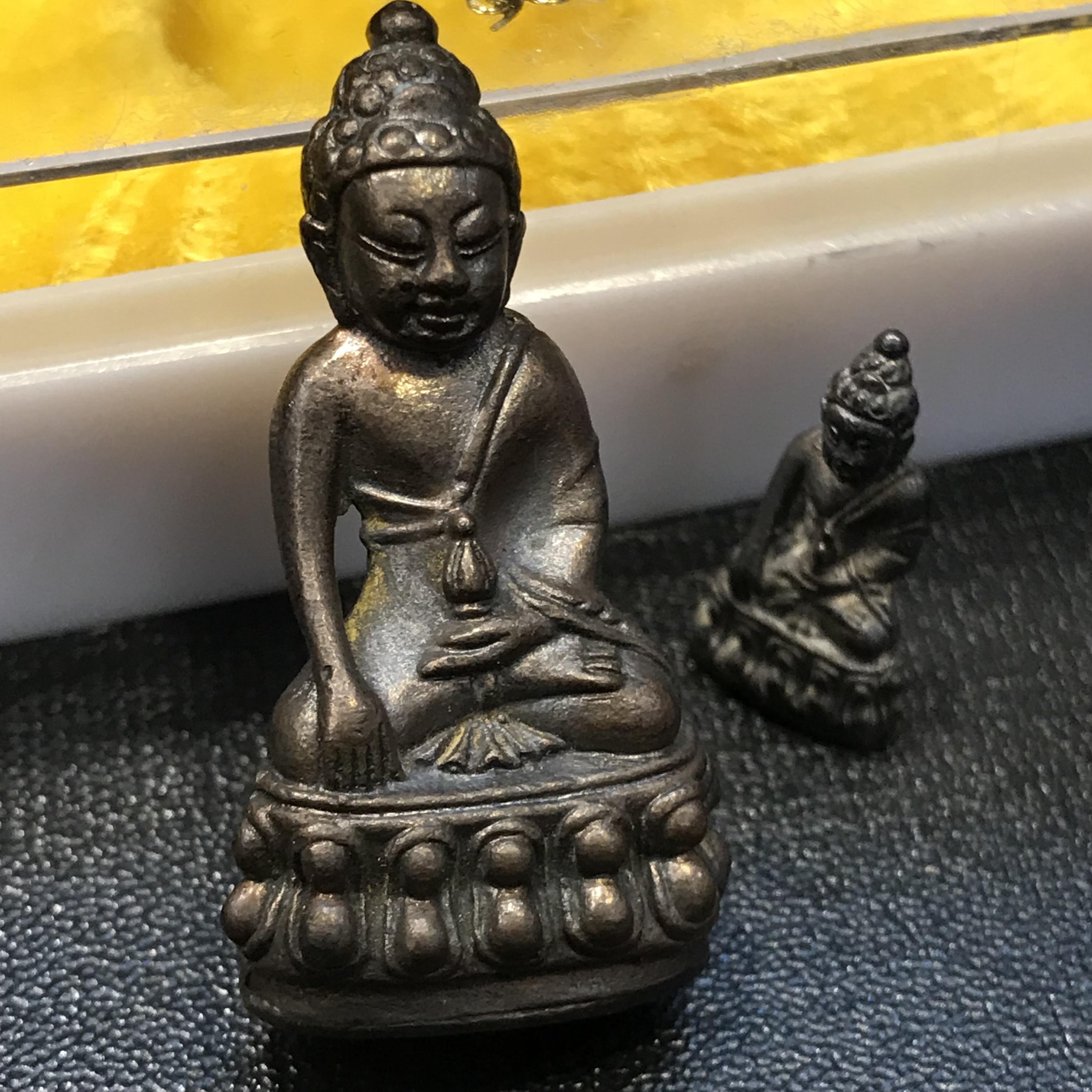 พระกริ่ง-พระชัยวัฒน์ รุ่นเมตตา ปี2529 วัดบวรนิเวศวิหาร เนื้อนวโลหะ(ในหลวงร.9เสด็จเททอง)(1ใน999ชุด)