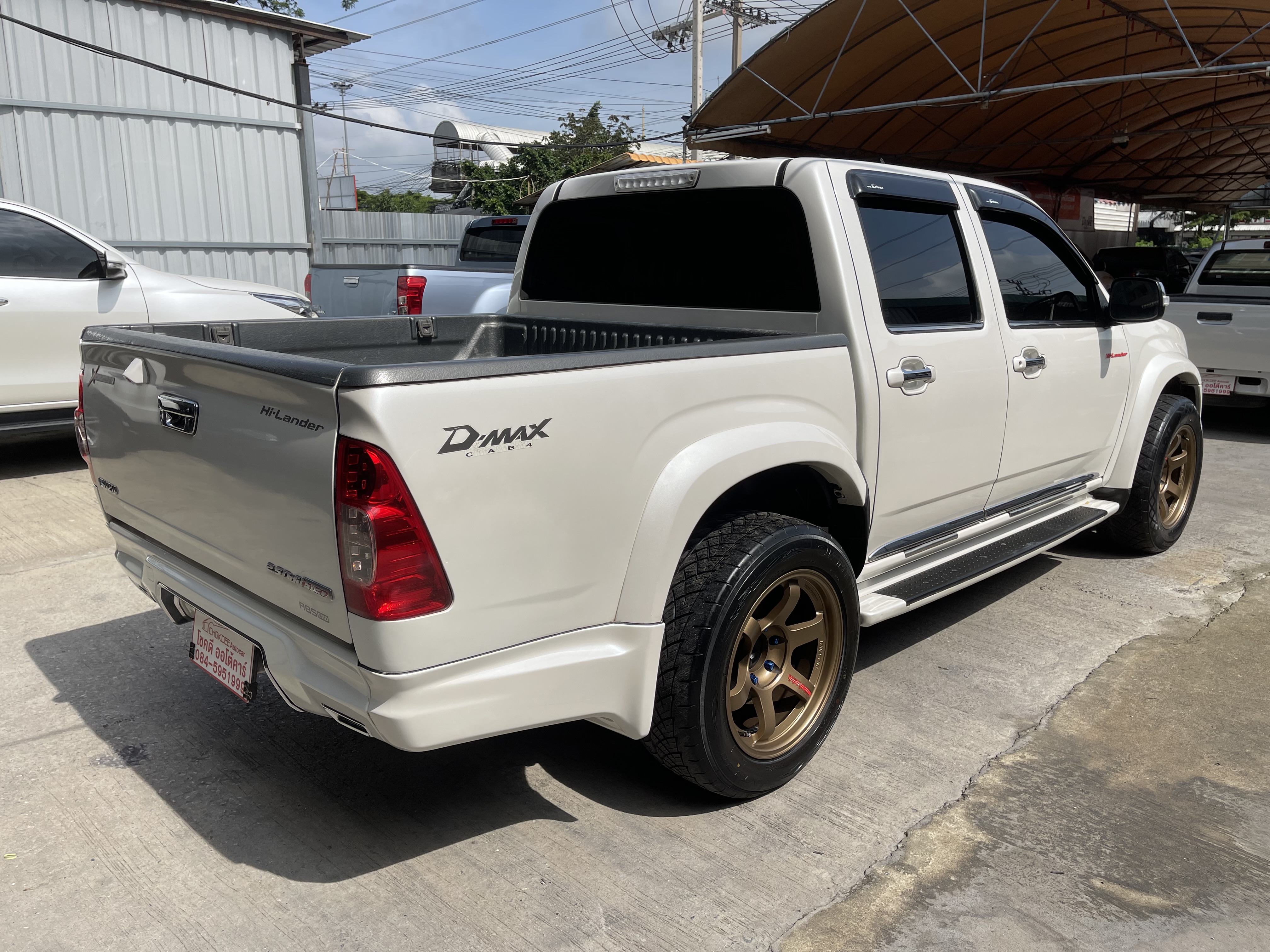 Isuzu Dmax 4ประตู Hilander 2.5 Abs X-Series Navi 2011 ขาวมุก