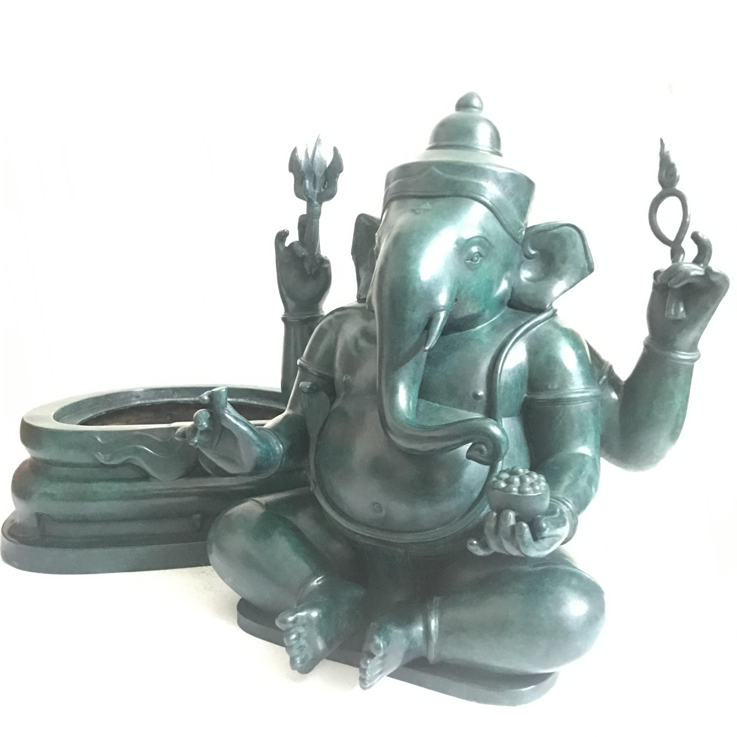 พระพิฆเนศวร์ 65 ปี คณะจิตรกรรม มหาวิทยาลัยศิลปากร ปี2551 ลอยองค์เนื้อสำริดขนาดหน้าตัก 9 นิ้ว