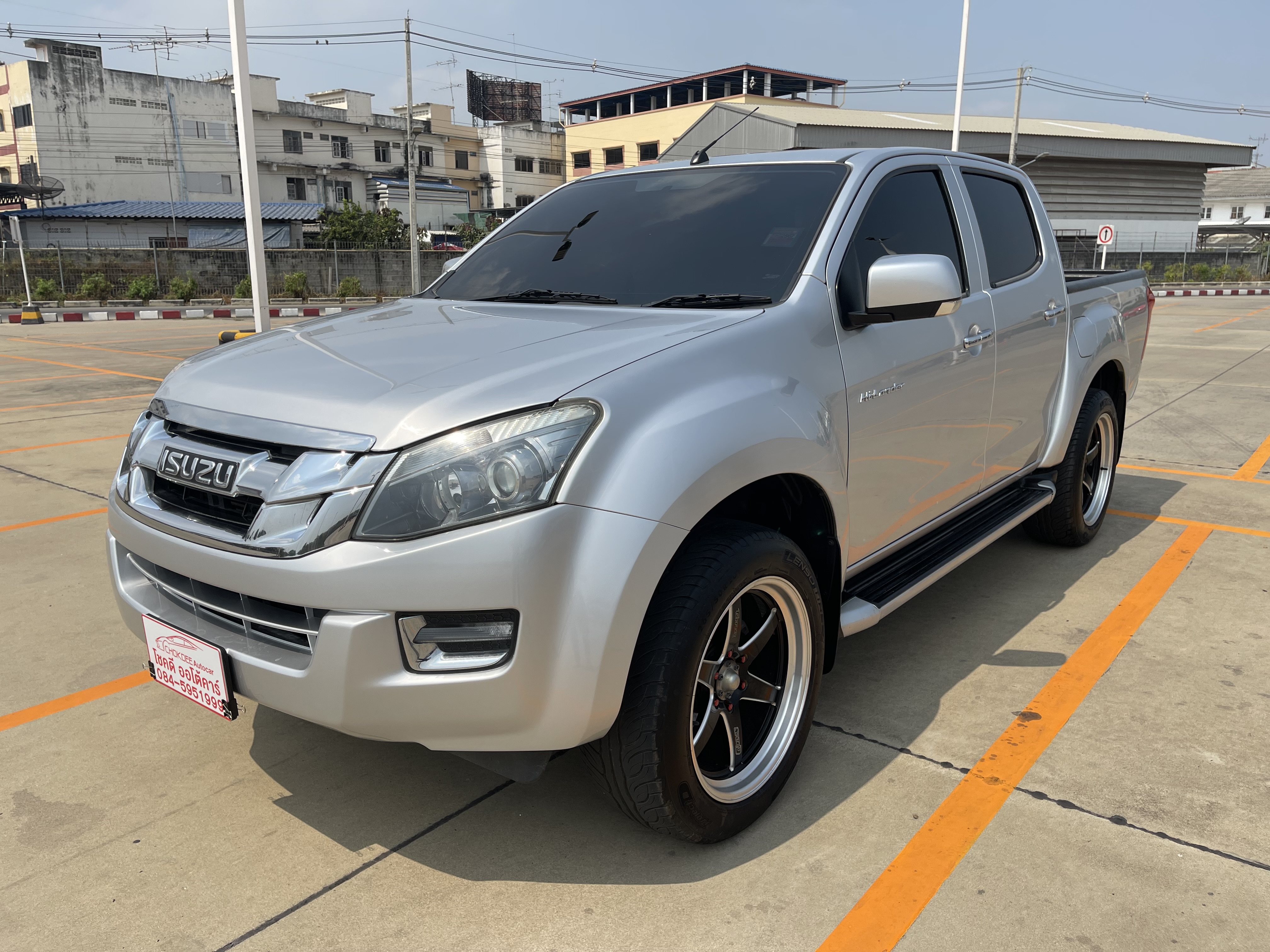 Isuzu Dmax All New 4ประตู Hi-Lander 2.5 Vgs Z Dvd 2014 เงิน