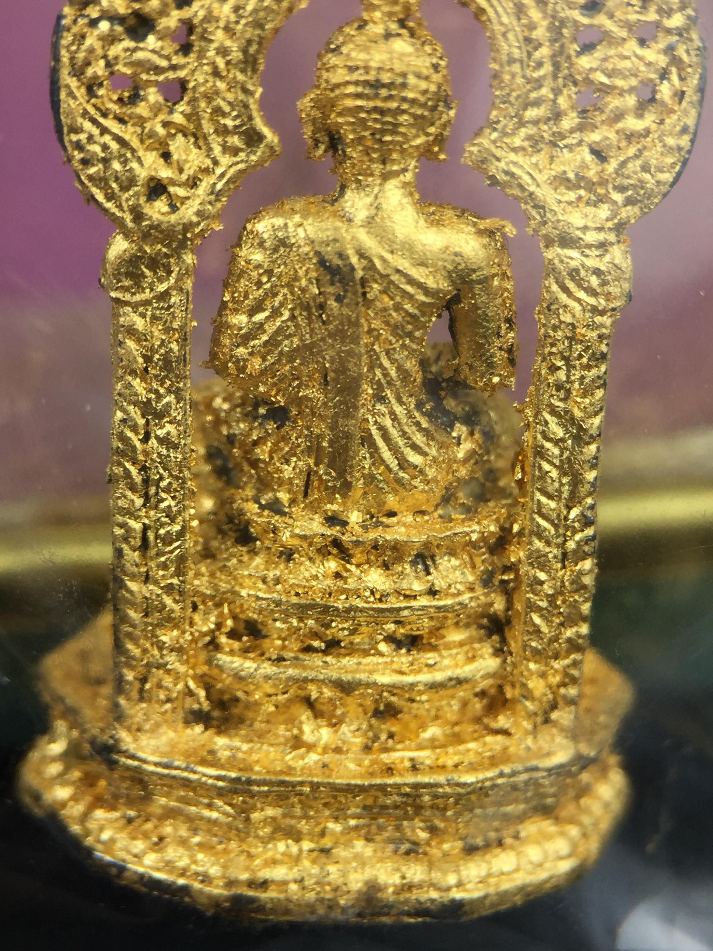 กริ่งพระพุทธนิรันตราย วัดราชประดิษฐสถิตมหาสีมารามราชวรวิหาร สมโภชกรุงรัตนโกสินทร์ 200ปี พ.ศ.2525 เนื้อเงิน (พิธีใหญ่ ในหลวง ร.9 เสด็จร่วมพิธี สมเด็จพระสังฆราชประธานพิธีปลุกเสก)มาพร้อมกล่องบรรจุเดิมและใบอนุโมทนาบุญเดิมครบสมบูรณ์ หายากก(1ใน 209 องค์)