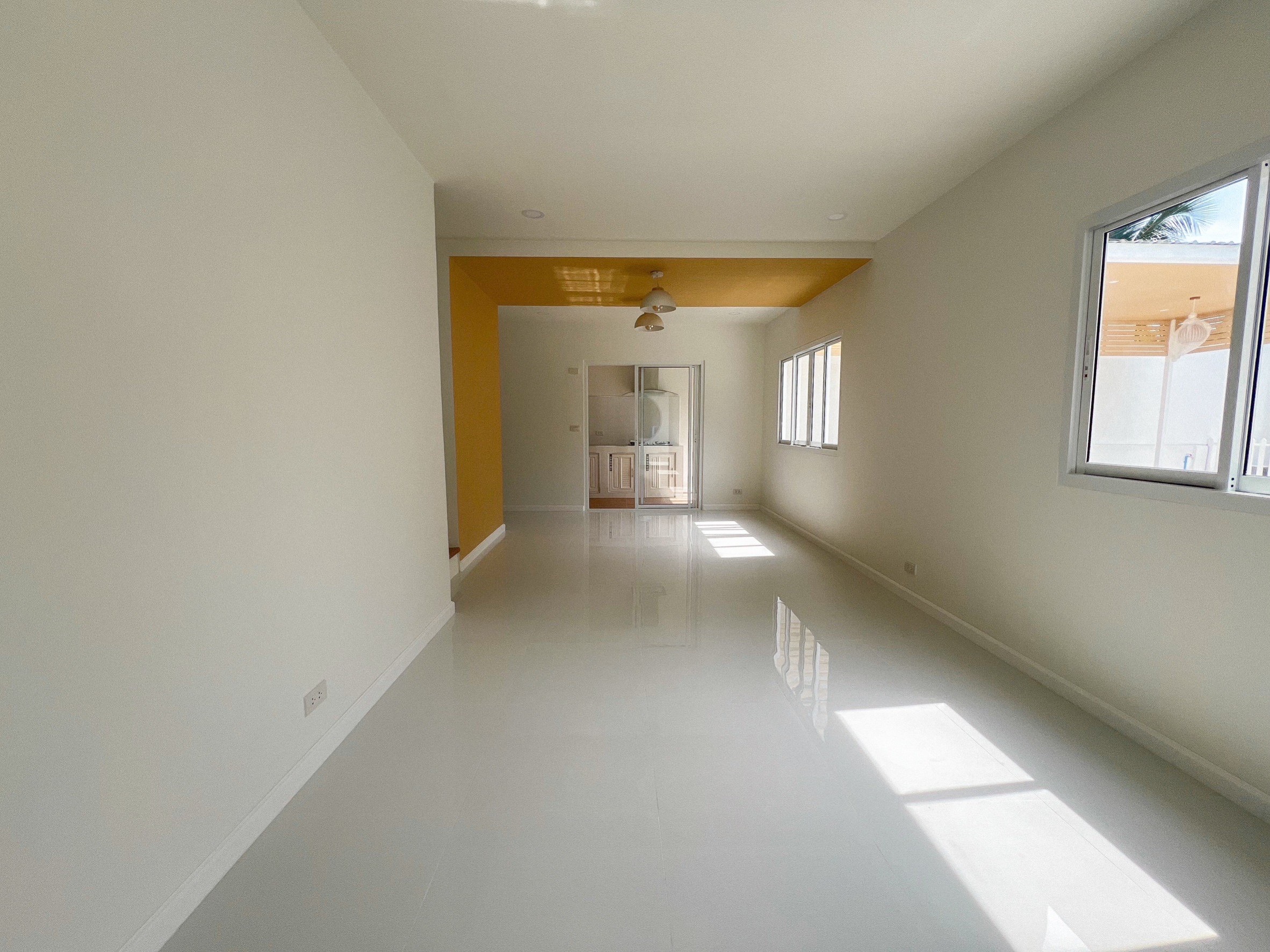 For Sale : Ratsada-Samkong, 2-Story Town Home, 3 Bedrooms 2 Bathrooms