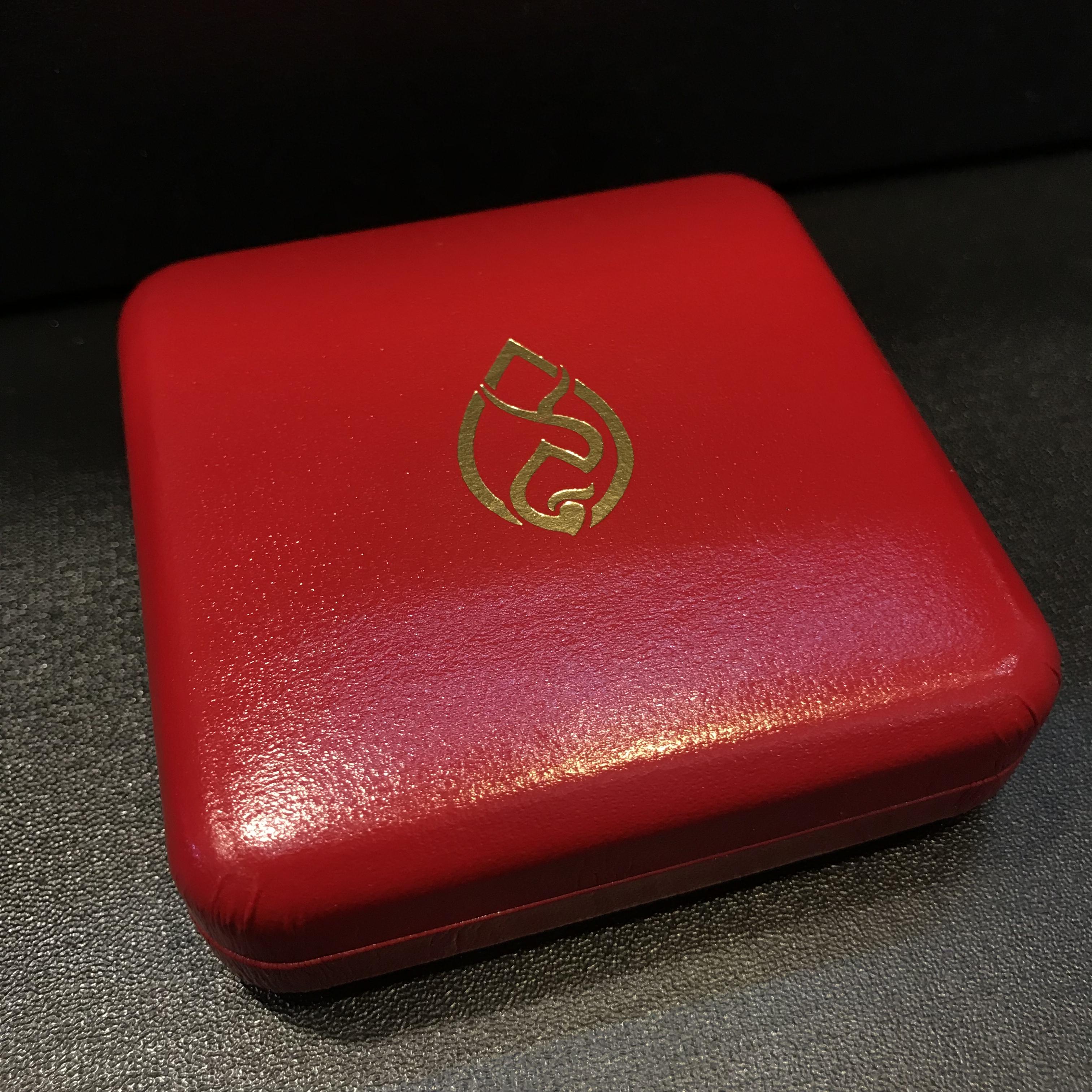 เหรียญในหลวง ร.9-สมเด็จย่า ที่ระลึกอุทยานเฉลิมพระเกียรติสมเด็จพระศรีนครินทราบรมราชชนนี ปี2538 เนื้อเงิน(สภาพสวยพร้อมกล่องบรรจุเดิม)