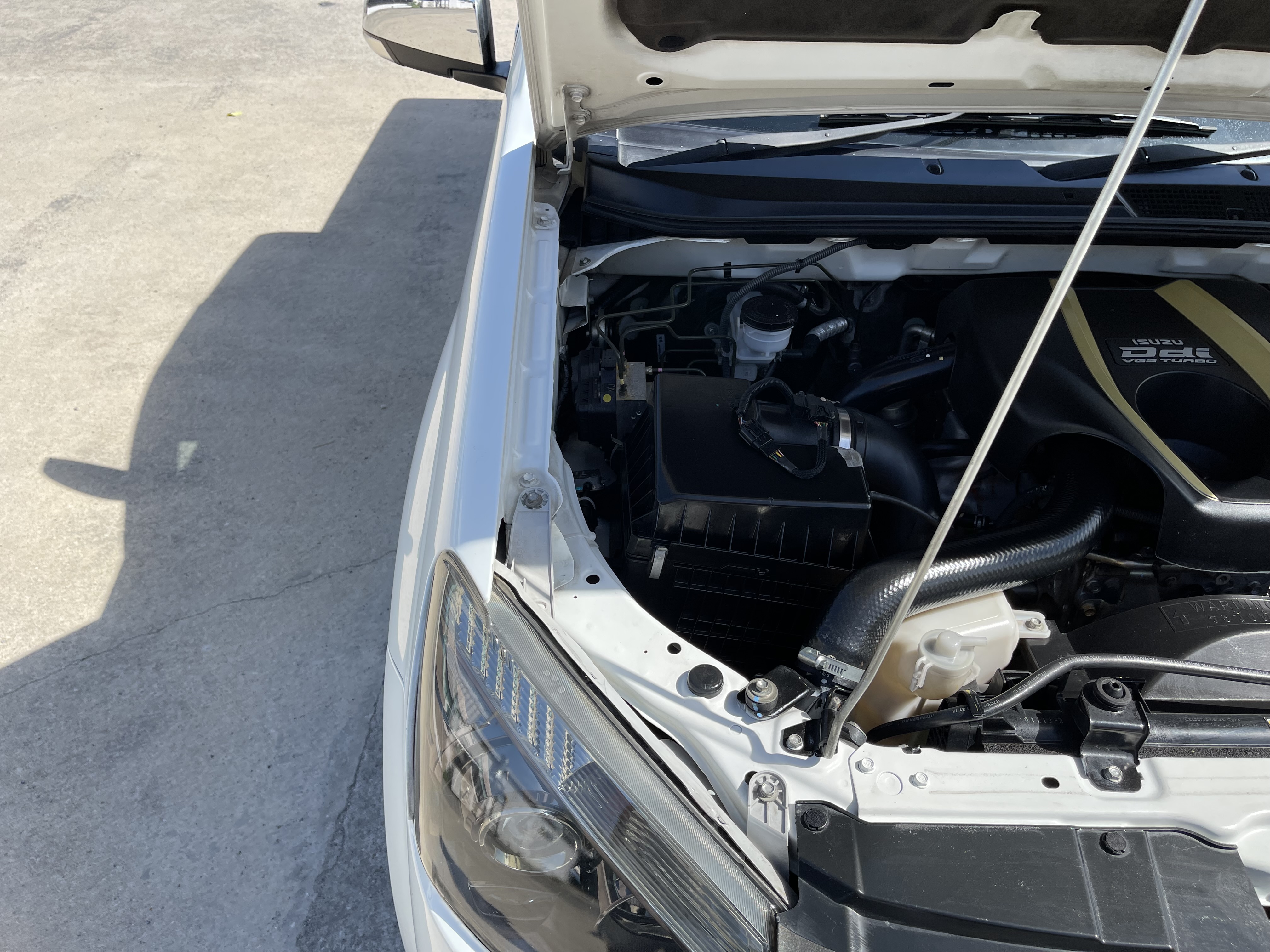 Isuzu Dmax All New Cab 2.5 Vgs Z X-Series 2014 ขาวมุก