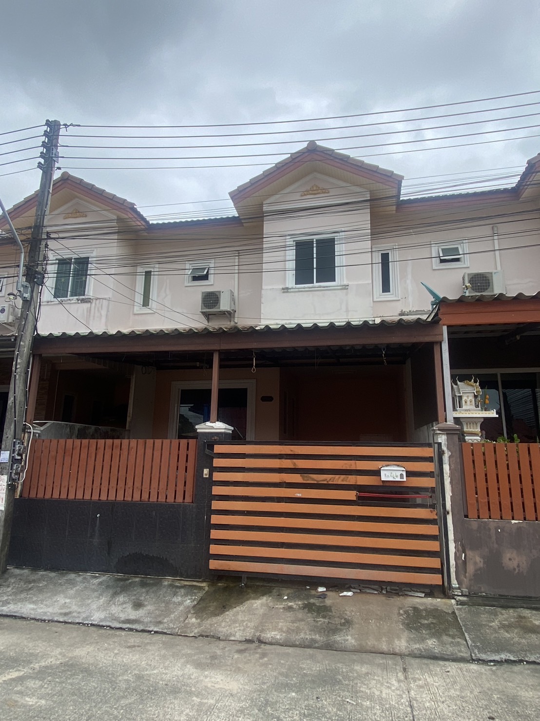 For Sale : Wichit, 2-Story Town House, 3 Bedrooms 3 Bathrooms