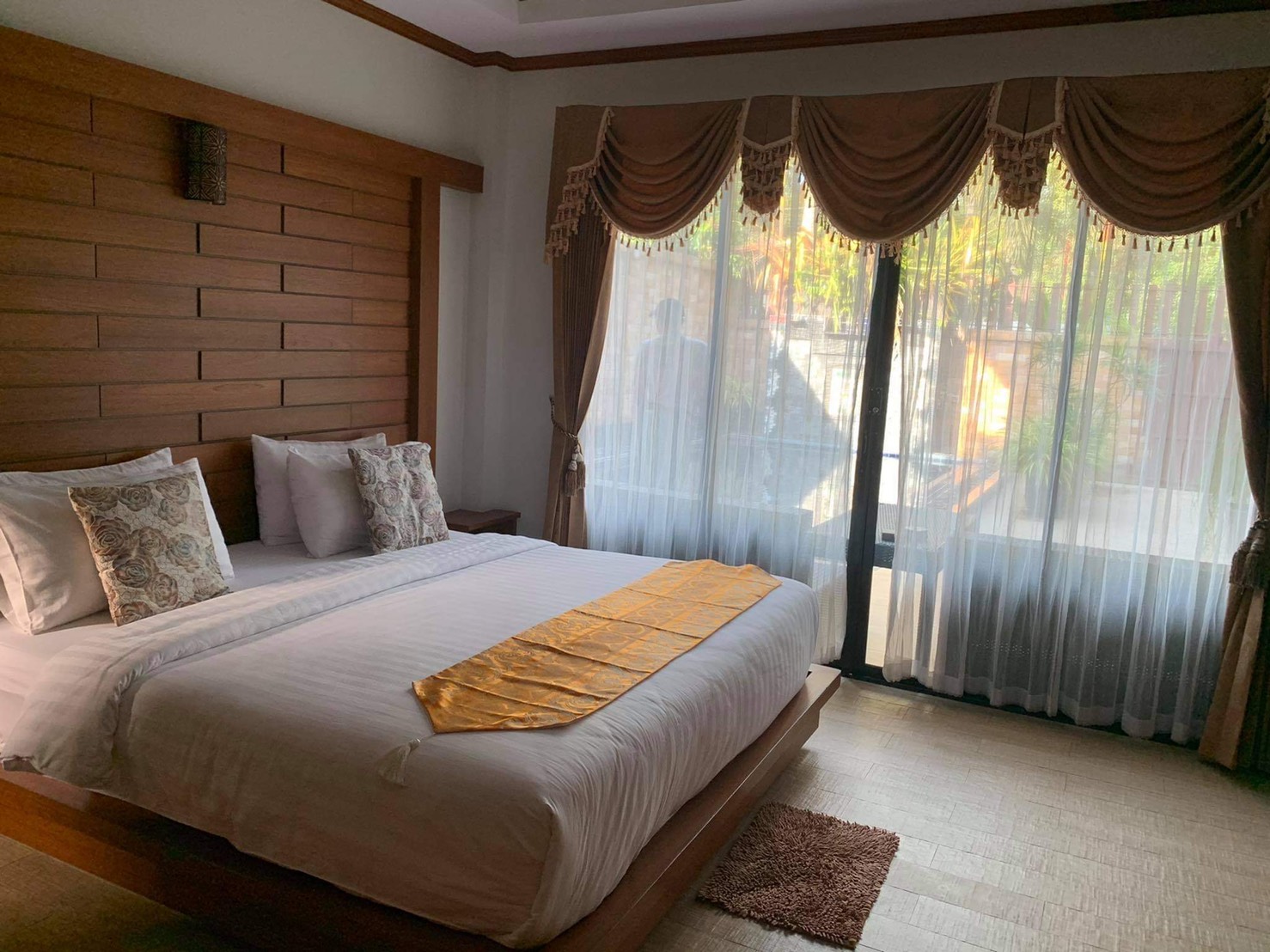 For Rent : Bangtao Private Pool Villa, 3 bedrooms 4 Bathrooms, Pool view.