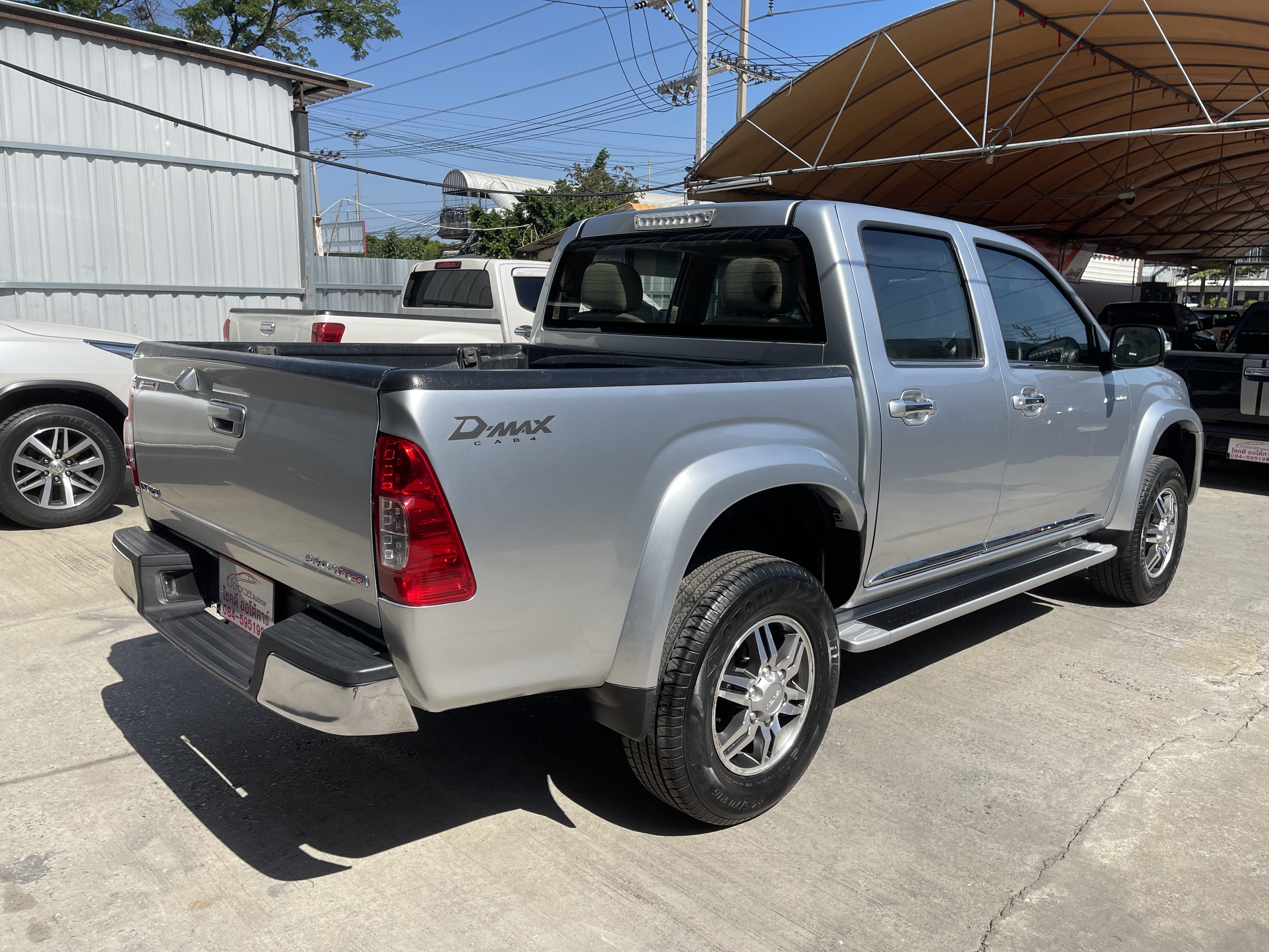 Isuzu Dmax 4ประตู Hilander 2.5 Abs Navi 2011 เงิน
