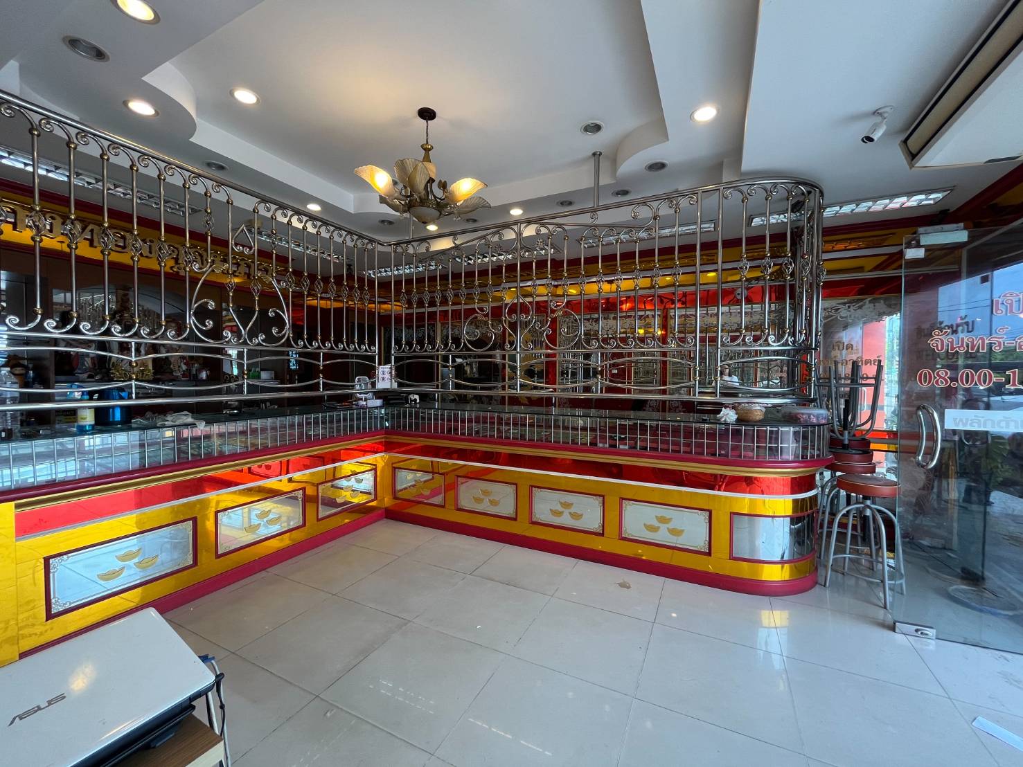 For Sales : Phuket Town, 3-story commercial building, 4 Bedrooms 4 Bathrooms