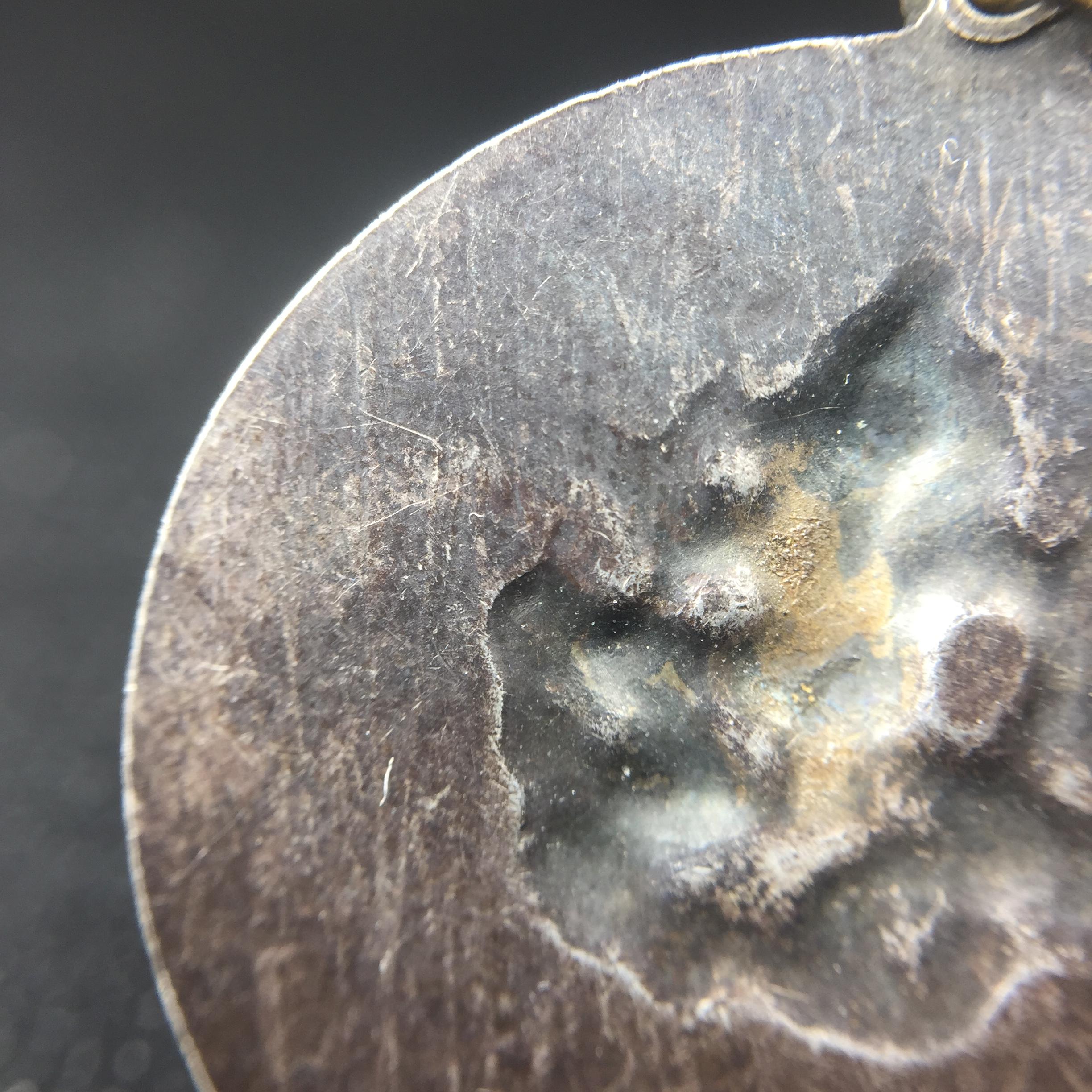 เหรียญพระพิฆเนศวร ปี 2513 จัดสร้างโดย "ท่านอาจารย์ ฉลาด เค้ามูลคดี" เนื้อเงินลงยา(สภาพสวยเดิม ผิวเงินเดิม ผิวลงยาติดเต็มไม่มีกระเทาะ)พิธีใหญ่เป็นเหรียญที่อยู่ในความนิยมสะสมของกลุ่มดารา ศิลปิน หายาก