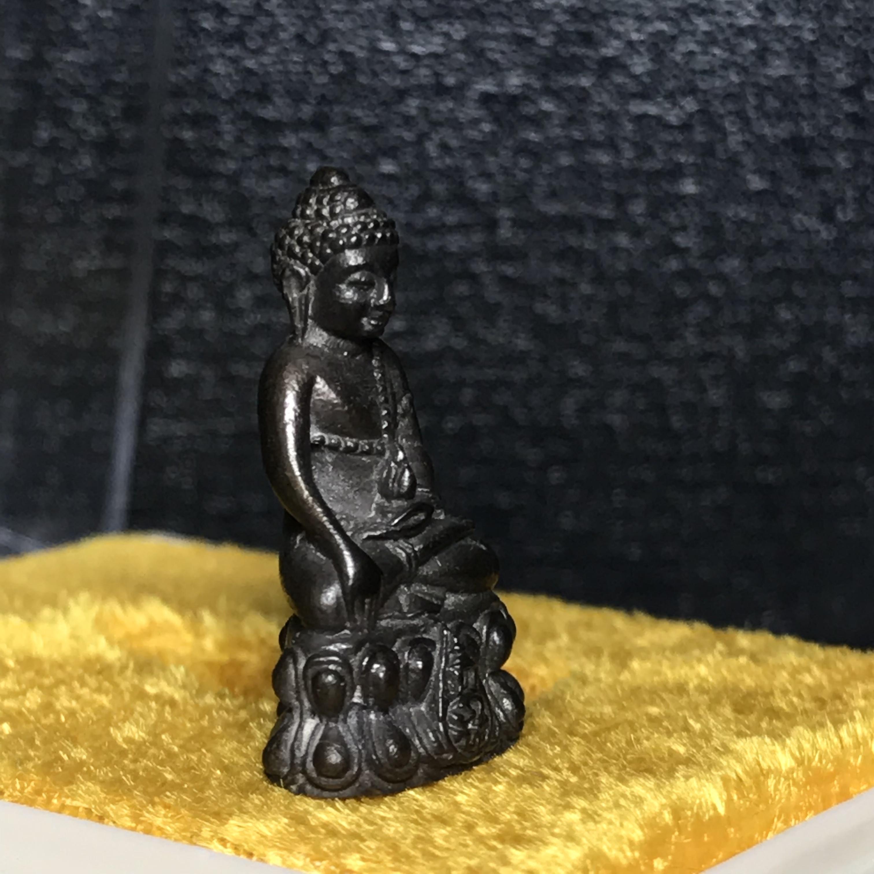 พระชัยวัฒน์นวปทุม ภปร. วัดปทุมวนาราม ปี2535 เนื้อนวโลหะ(ในหลวงรัชกาลที่9เสด็จเททอง)(สภาพสวยเดิมครบสมบูรณ์)1ใน3000องค์