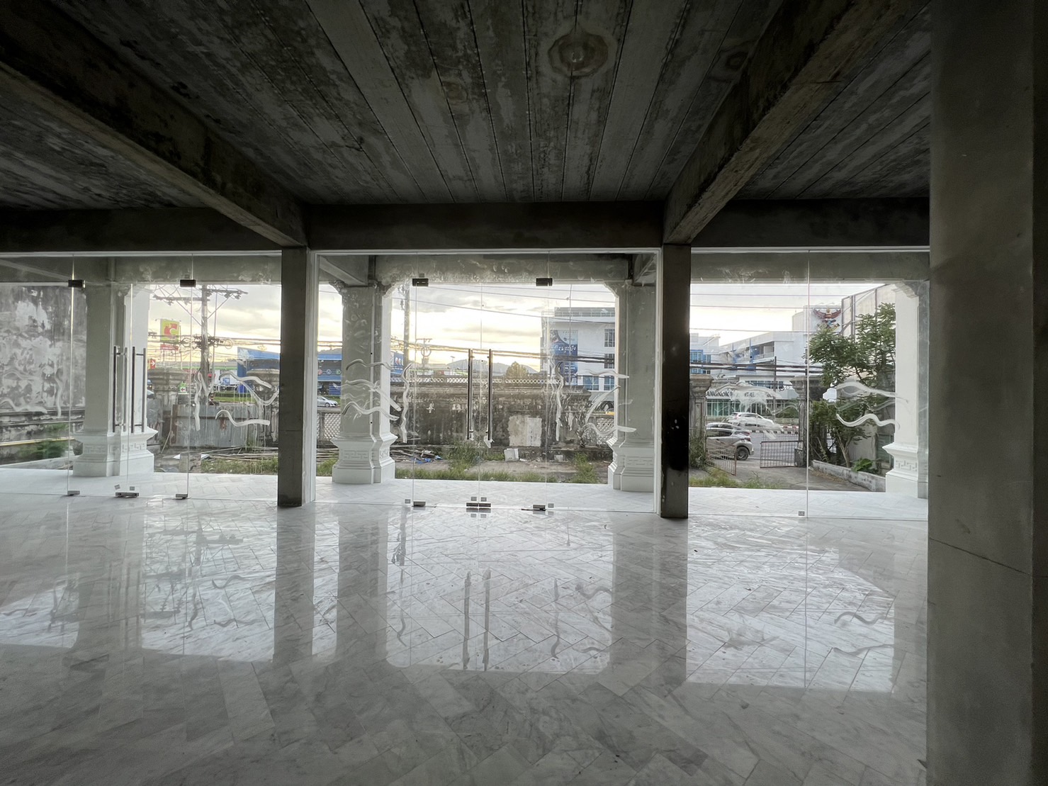 For Rent : Wichit, 3-story building opposite Big C Phuket, 400 sqm.