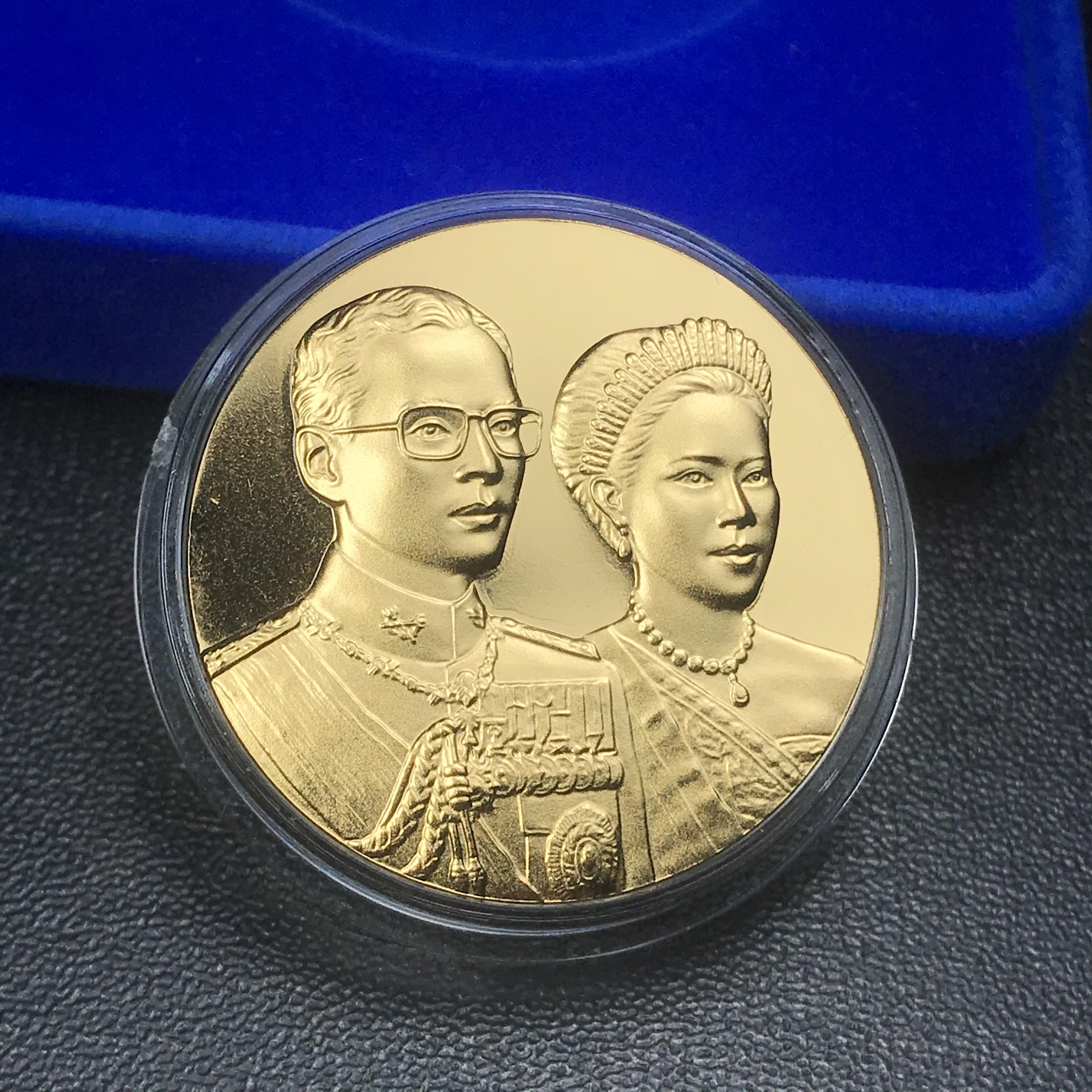 เหรียญสองพระองค์ในหลวง-พระราชินี พระราชทาน สภาพสวยกล่องบรรจุเดิม