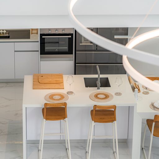 For Sales : Cherngtalay, 3-Storey Private Pool Villa @soi Pasak 8, 3 Bedrooms, 3 Ensuite bathrooms