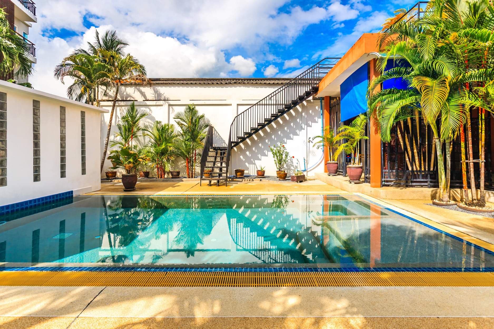 For Sale : Patong, Apartment with Swimming Pool, 4 bedrooms 6 Bathrooms