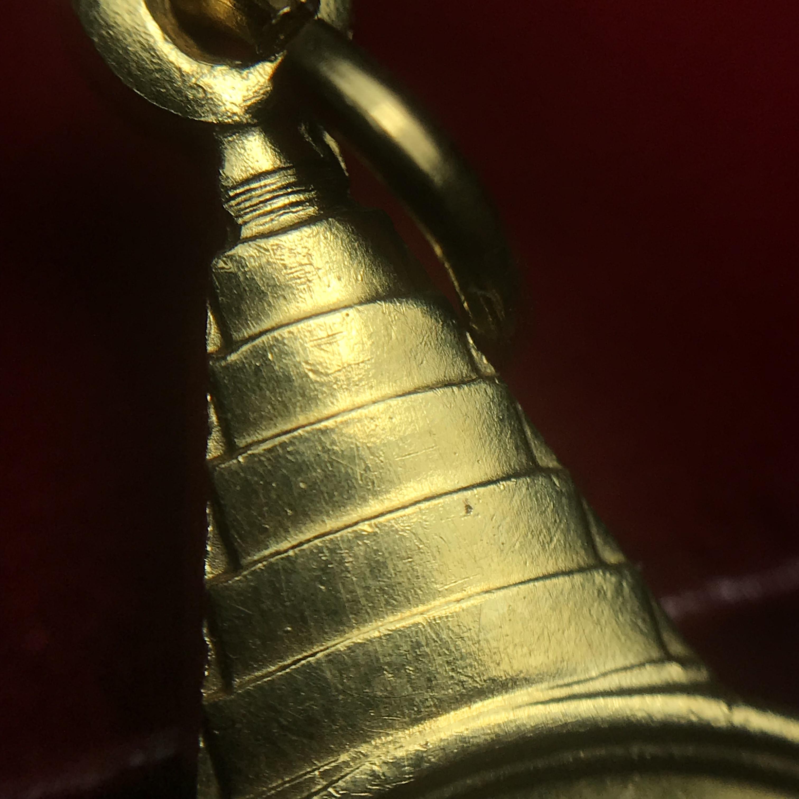 เหรียญพระชัยหลังช้าง ภปร. ปี2530 เนื้อทองคำ พิมพ์ใหญ่ 15กรัม(หนักหนึ่งบาท) พิธีใหญ่ นิยม สภาพสวย กล่องบรรจุเดิมครบ หายากมาก