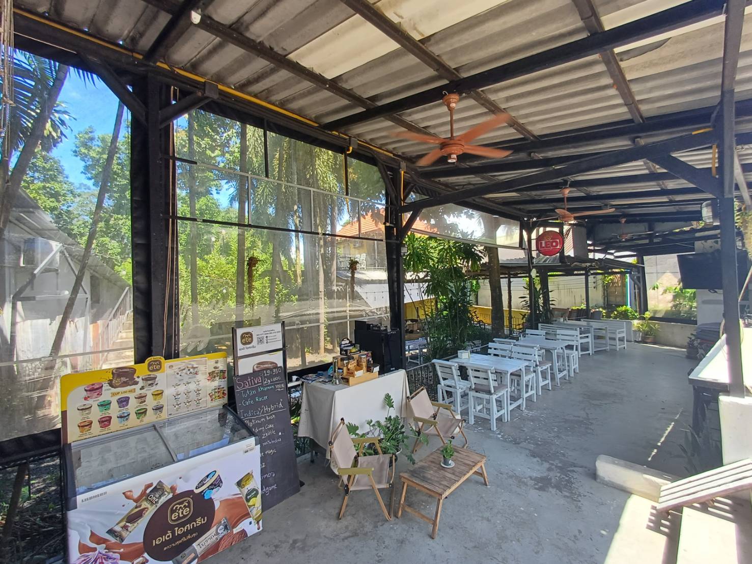 For Rent : Talat Yai, Bar&Restaurant, 2 Rooms 3 Batrooms