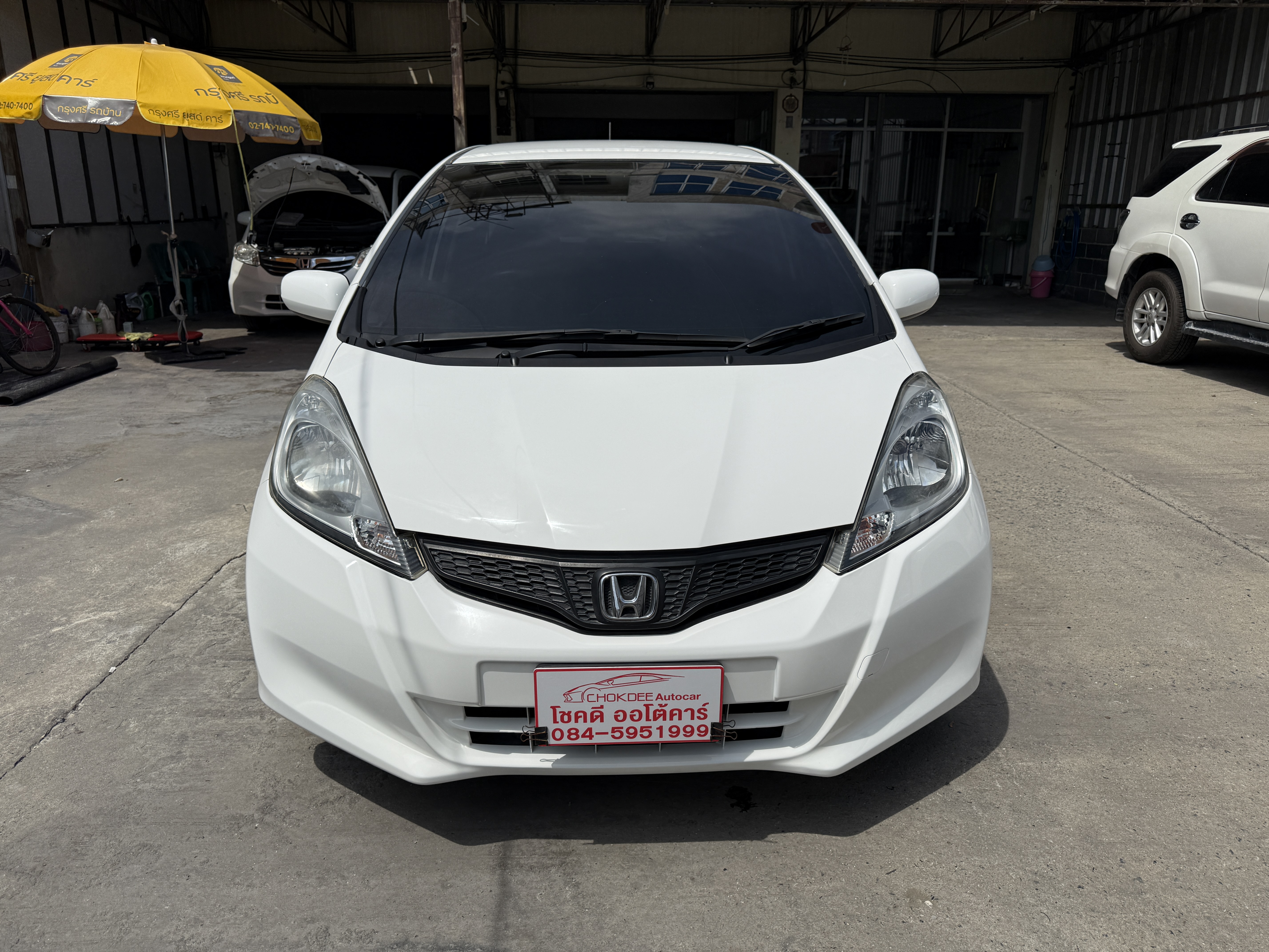 Honda Jazz 1.5 V At 2014 ขาว