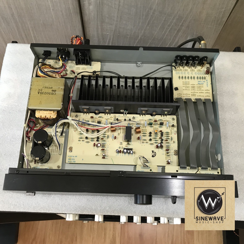 Integrated Amp ยี่ห้อ Nakamichi รุ่น IA-3 (Made in Japan) ไฟ