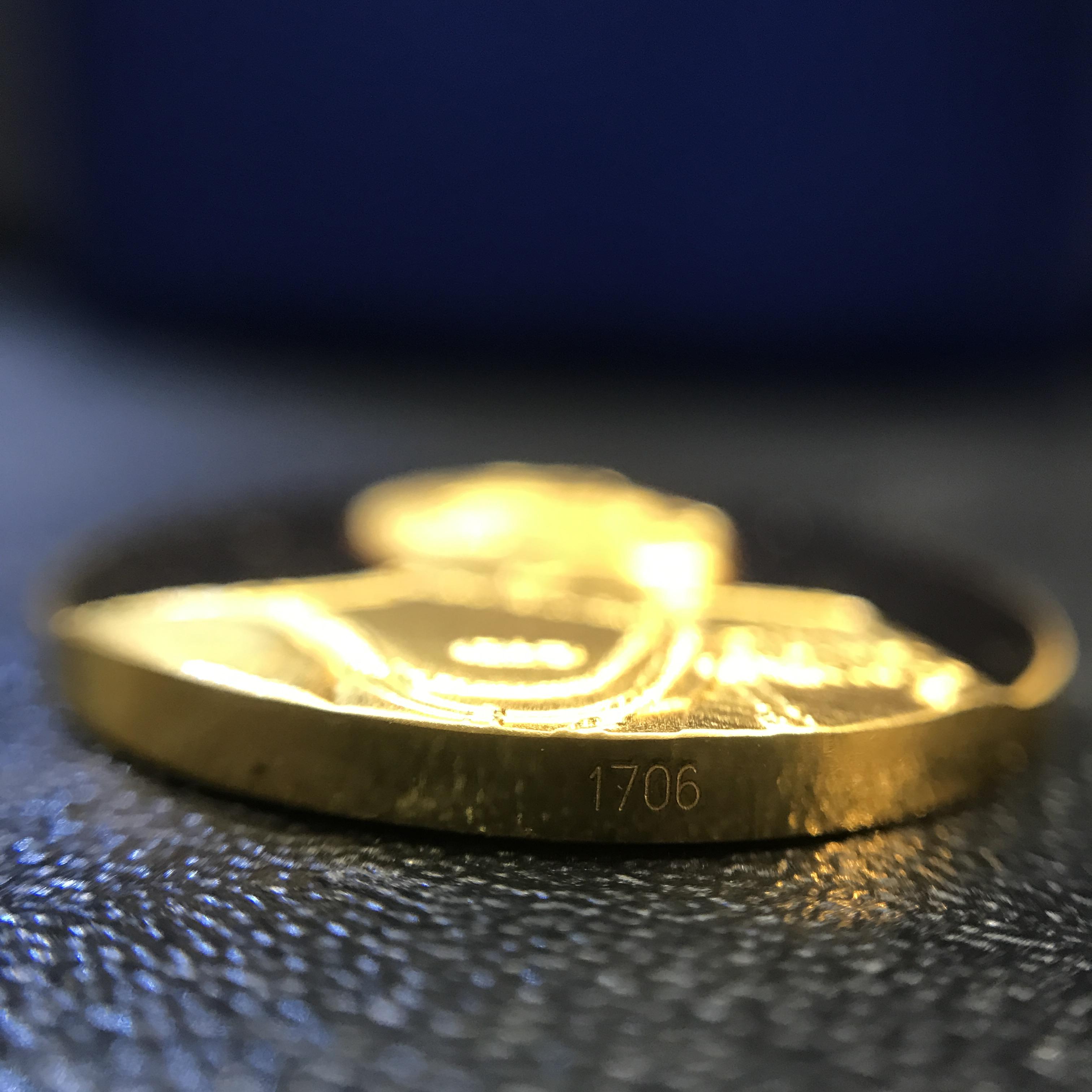 เหรียญแห่งศรัทธา ร.9 ที่ระลึก50 ปีแพทย์ศาสตร์ จุฬาฯ ปี2540 เนื้อทองคำ 99.99