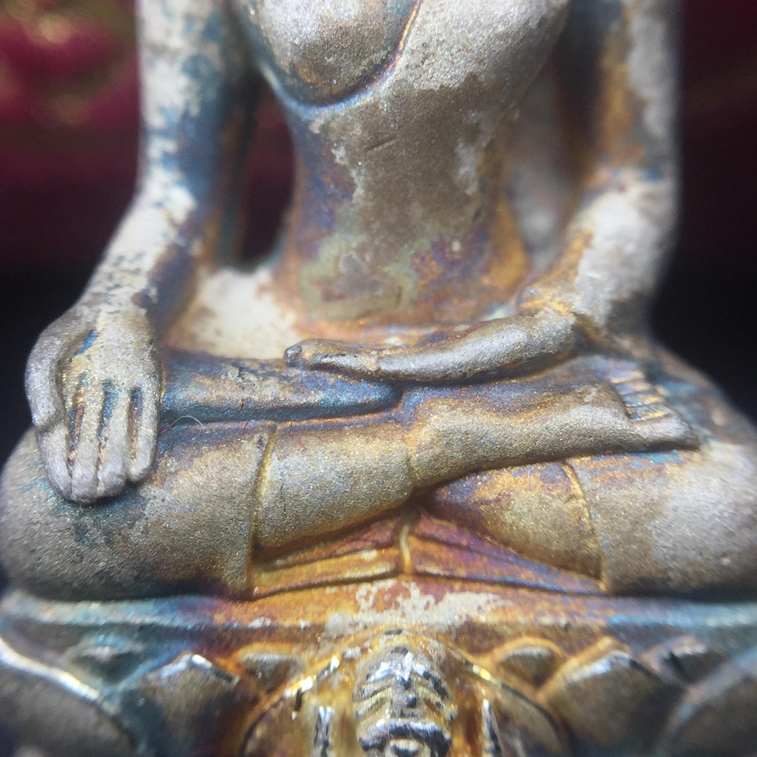 พระกริ่งไพรีพินาศ ตรากาญจนาภิเษก วัดบวรนิเวศวิหาร ที่ระลึกในหลวงรัชกาลที่9 ครองสิริราชสมบัติครบ 50 ปี เนื้อเงิน(สภาพผิวเดิม ขึ้นสีรุ้งธรรมชาติ สวยแบบนิยม)พร้อมกล่องบรรจุเดิม หมายเลข 5493