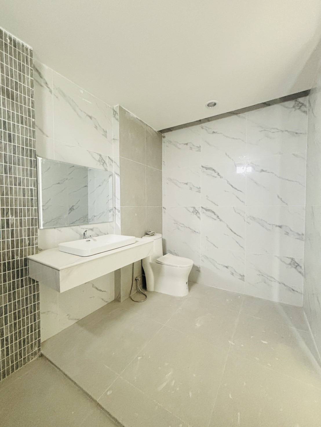 For Sales : Pakhlok, 2-Story Modern Townhome, 2 Bedrooms 3 Bathrooms