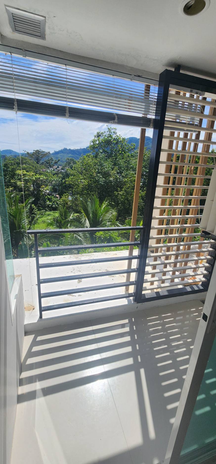 For Rent : Kathu Plus Condominium(2) 1 bedroom 1 Bathroom 4th floor Green view