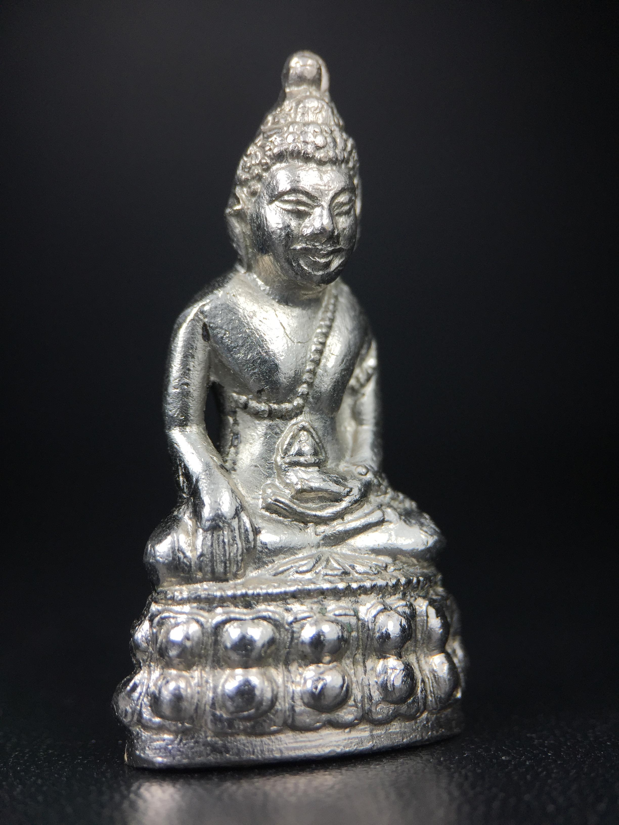 พระกริ่งโสฬส (มปร.) วัดราชประดิษฐ์ ปี 2515 เนื้อกะไหล่เงิน(กรรมการ)(กะไหล่เงินเดิมหายาก) เนื้อกะไหล่ทองเดิม สร้างน้อย หายาก หลวงปู่ทิม ปลุกเสก(ในหลวงรัชกาลที่9 เสด็จเททอง)พระดี พิธีใหญ่