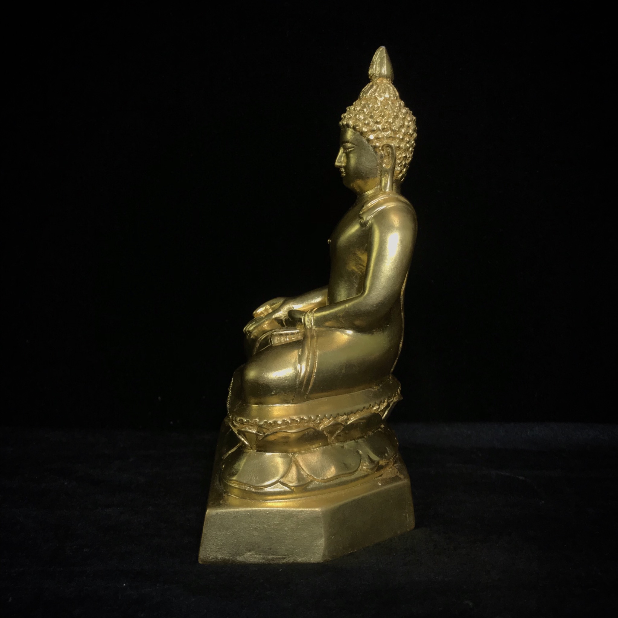 พระไพรีพินาศ วัดบวรนิเวศวิหาร รุ่นชัยชนะศึก ปี2546 ขนาดบูชา หน้าตัก 3 นิ้ว เนื้อโลหะผสมปิดทอง หมายเลข 172(สภาพสวยพร้อมกล่องบรรจุเดิมครบสมบูรณ์)(พระดี พิธีใหญ่ มวลสารเด่น รุ่นนิยม)