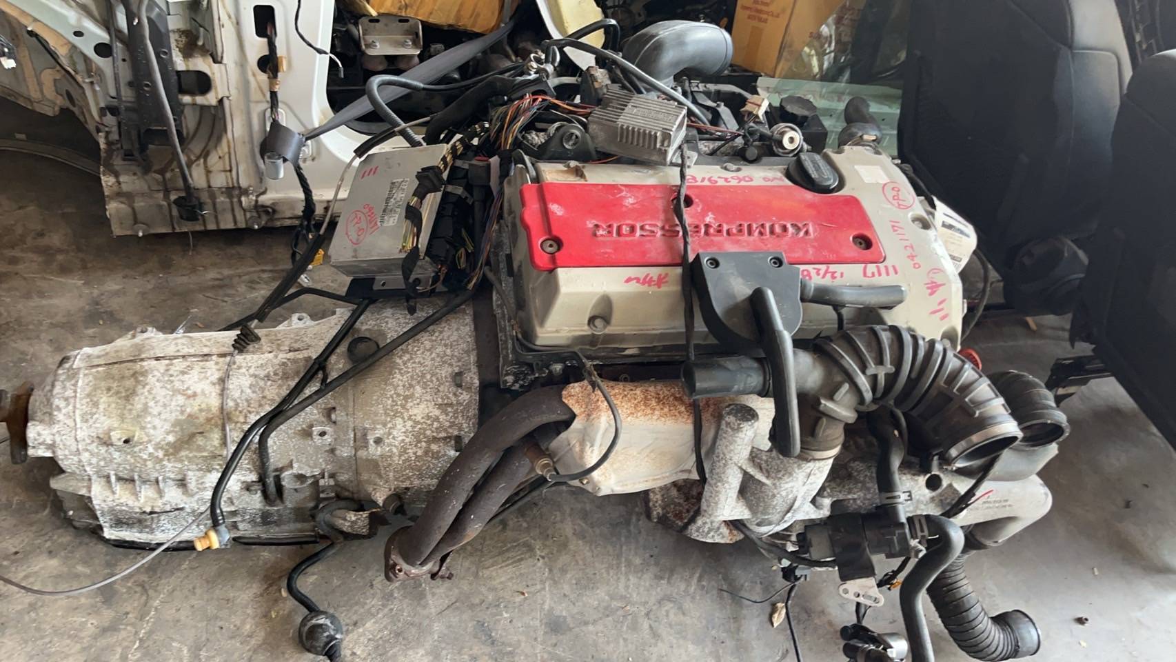 เครื่องยนต์BENZ R170 SLK230 ฝาแดง