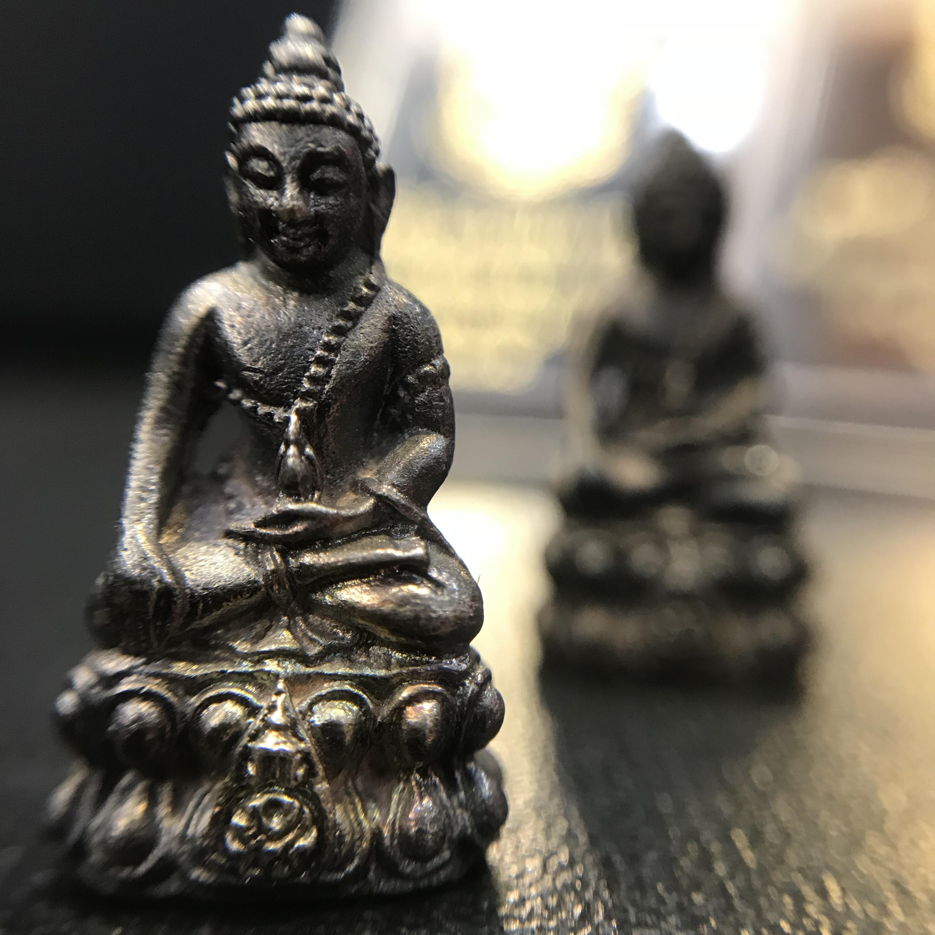 พระชัยวัฒน์นวปทุม ภปร. วัดปทุมวนาราม ปี2535 เนื้อเงิน+เนื้อนวโลหะ(ในหลวงรัชกาลที่9เสด็จเททอง)(สภาพสวยเดิมครบสมบูรณ์)