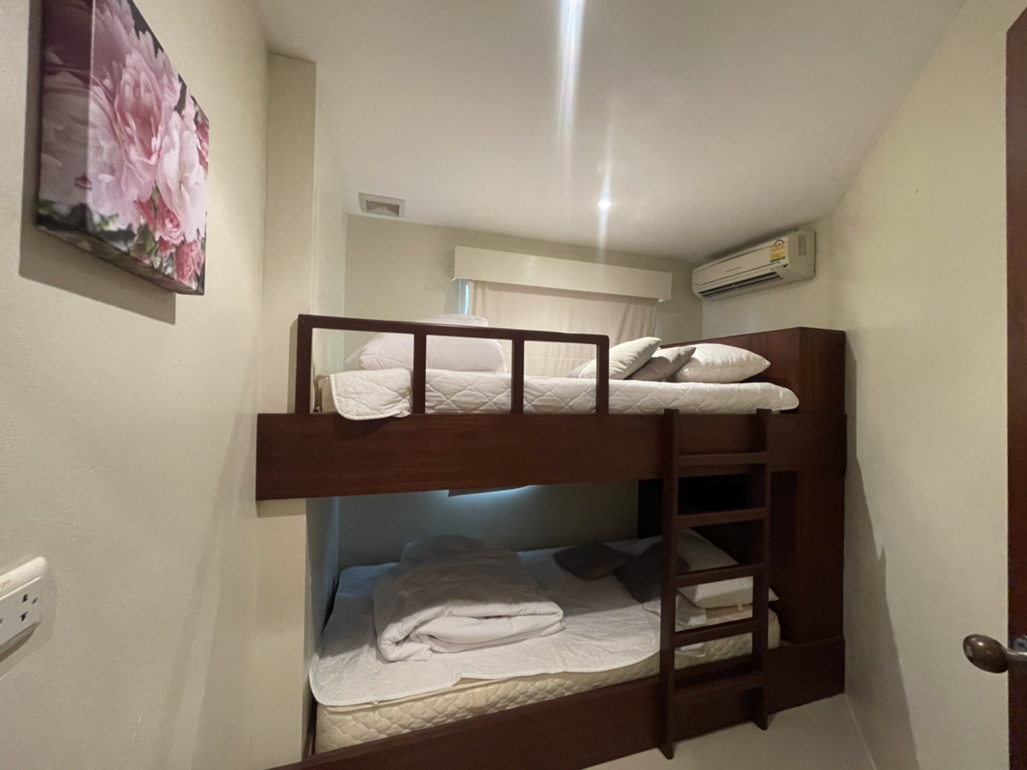 For Rent : Kathu, Loch Palm Garden Villa, 2 Bedrooms 2 Bathrooms