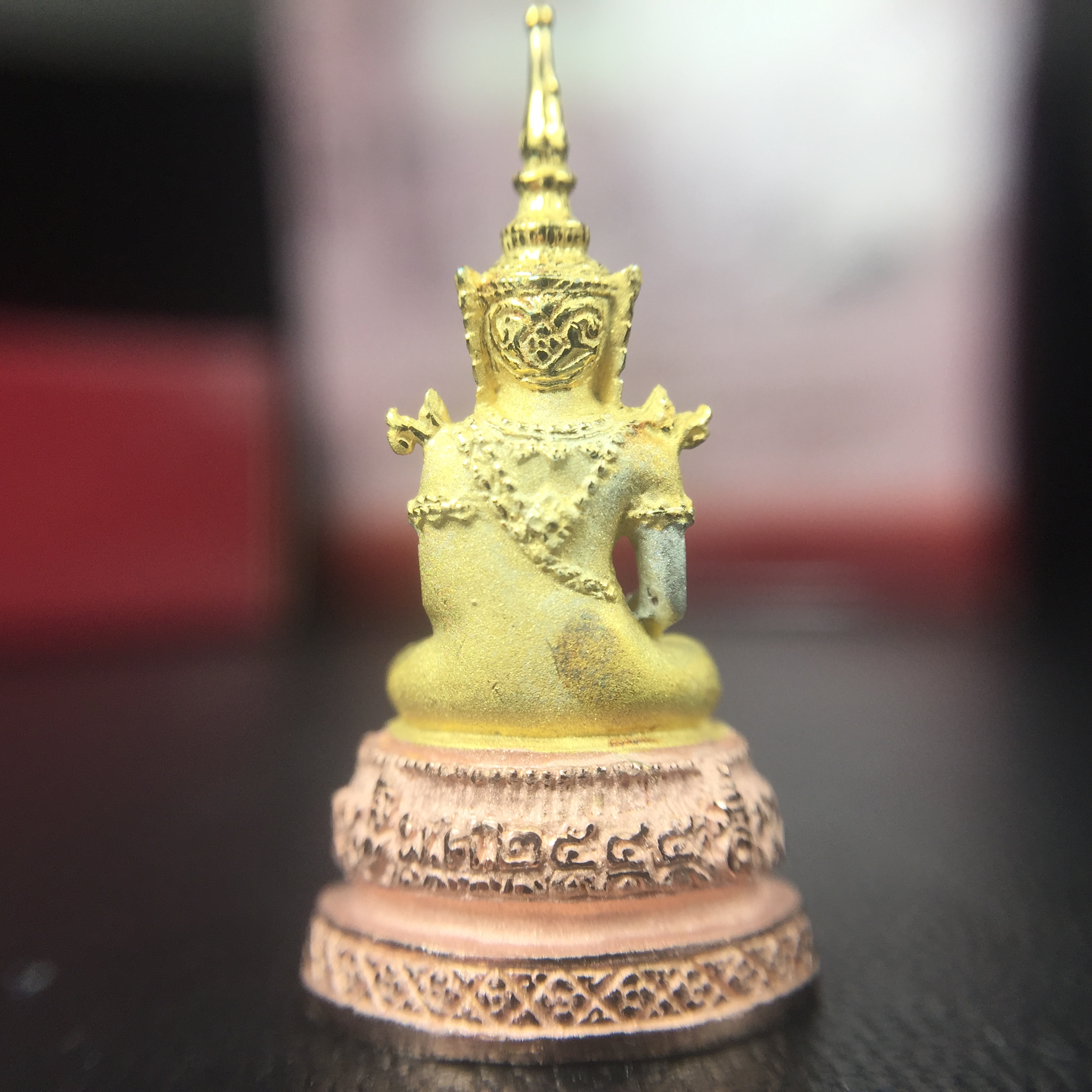 พระแก้วมรกต ภปร.(รุ่นแรก) ปี2545 รุ่นฉลองกรุงรัตนโกสินทร์ครบ 220 ปี เนื้อเงินสามกษัตริย์ พิมพ์เล็ก หล่อลอยองค์