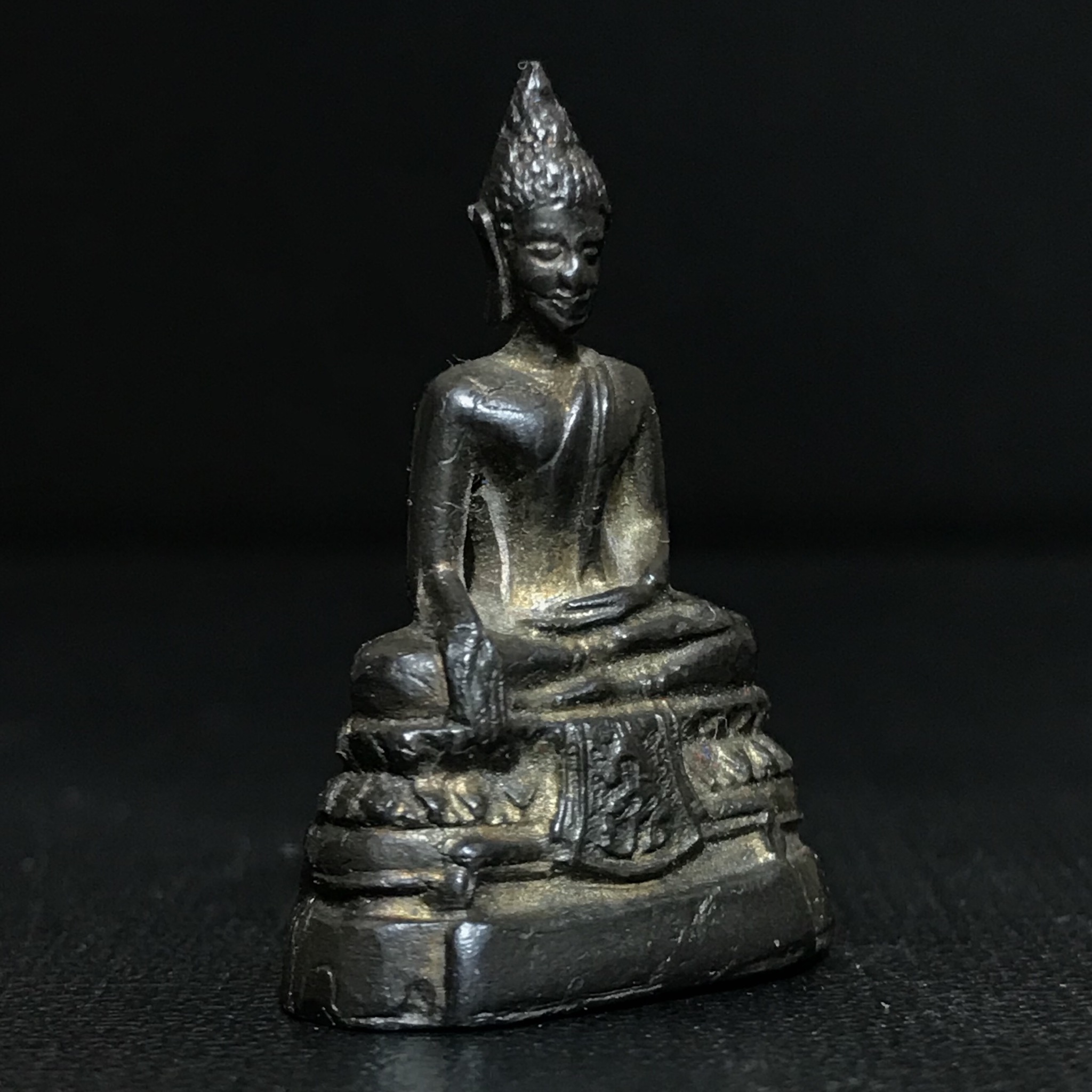 พระกริ่ง ภ.ป.ร. รุ่นแรก วัดบวรนิเวศวิหาร พ.ศ.2508 กะไหล่ทองเดิม ก้นตะไบหยาบนิยม (ในหลวงรัชกาลที่9ทรงเสด็จเททอง)