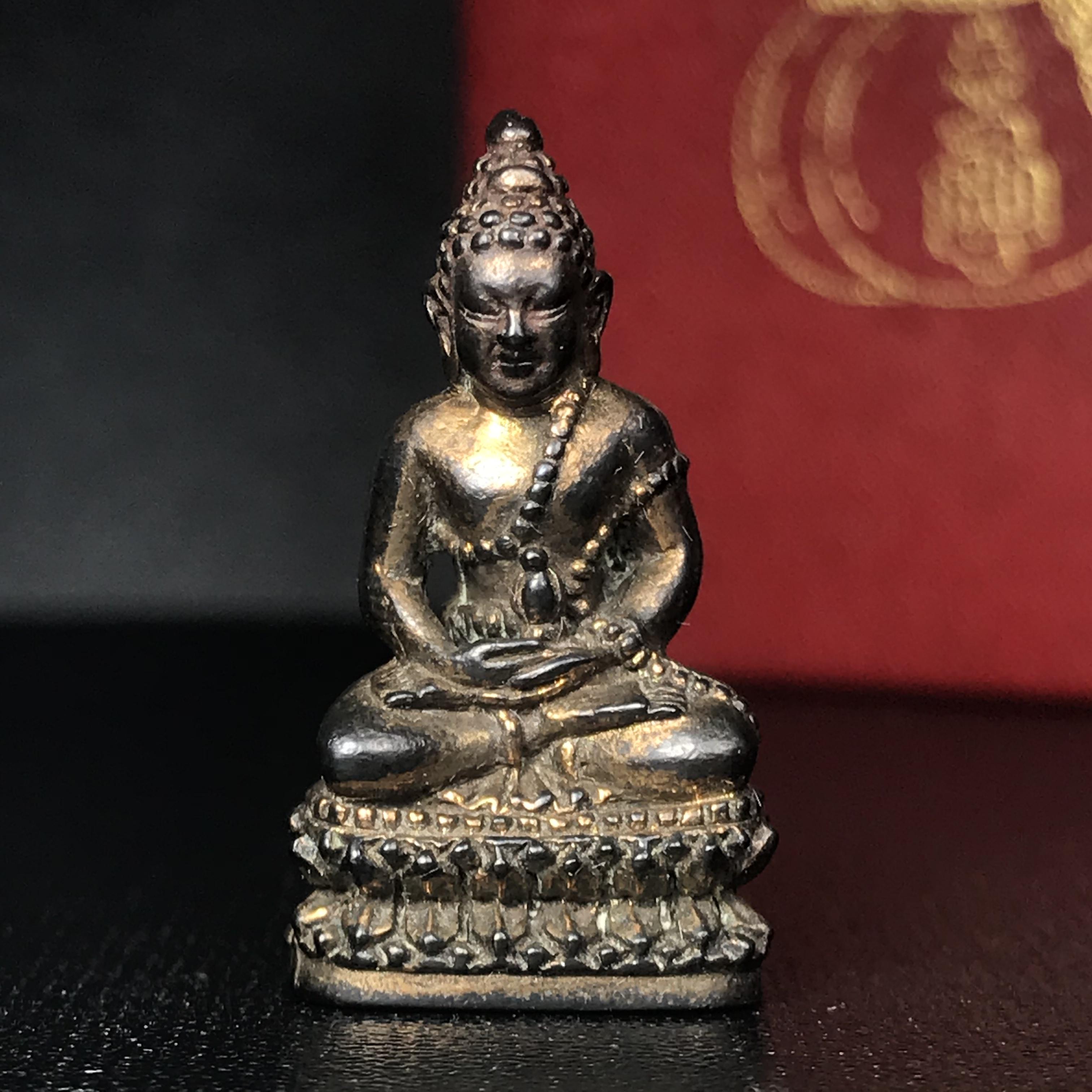 พระกริ่งโภคทรัพย์ วัดบวรนิเวศ ปี2535 เนื้อนวโลหะ(สมเด็จพระญาณสังวร พระสังฆราชสกลมหาสังฆปรินายกเสด็จเททอง)(พระนามมหามงคลพระราชทานให้ อุดมด้วยทรัพย์อันเป็นมงคล อุดมด้วยโชคลาภ และโภคทรัพย์ ดั่งมีถุงเงินถุงทองเก็บโชคลาภสมปรารถนา)(1ใน2500องค์)