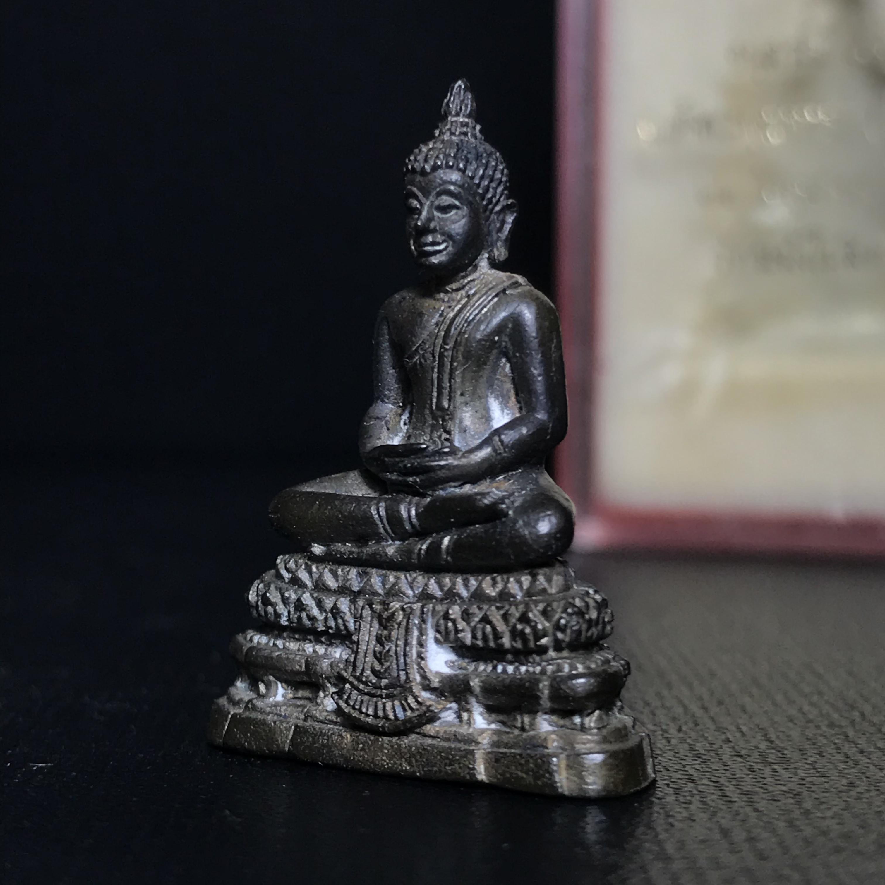 กริ่งพิมพ์พระประธาน รุ่นอนุสรณ์ 100ปี สมเด็จพระพุฒาจารย์(โต พฺรหฺมร์สี)วัดระฆังโฆสิตาราม ปี2515(ในหลวงรัชกาลที่9เสด็จเททอง)(1ใน5000 องค์)นิยมหายาก