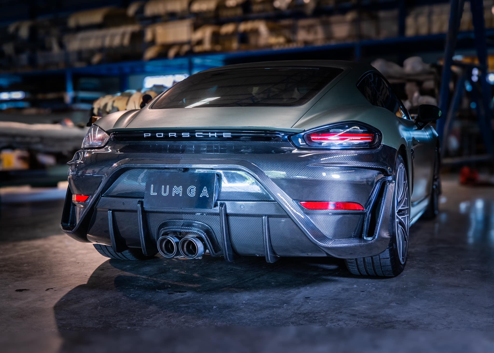 ชุดแต่งรถยนต์ Porsche718 Cayman กันชนหน้า และ กันชนหลัง โดยชุดแต่งรถยนต์ลัมกา