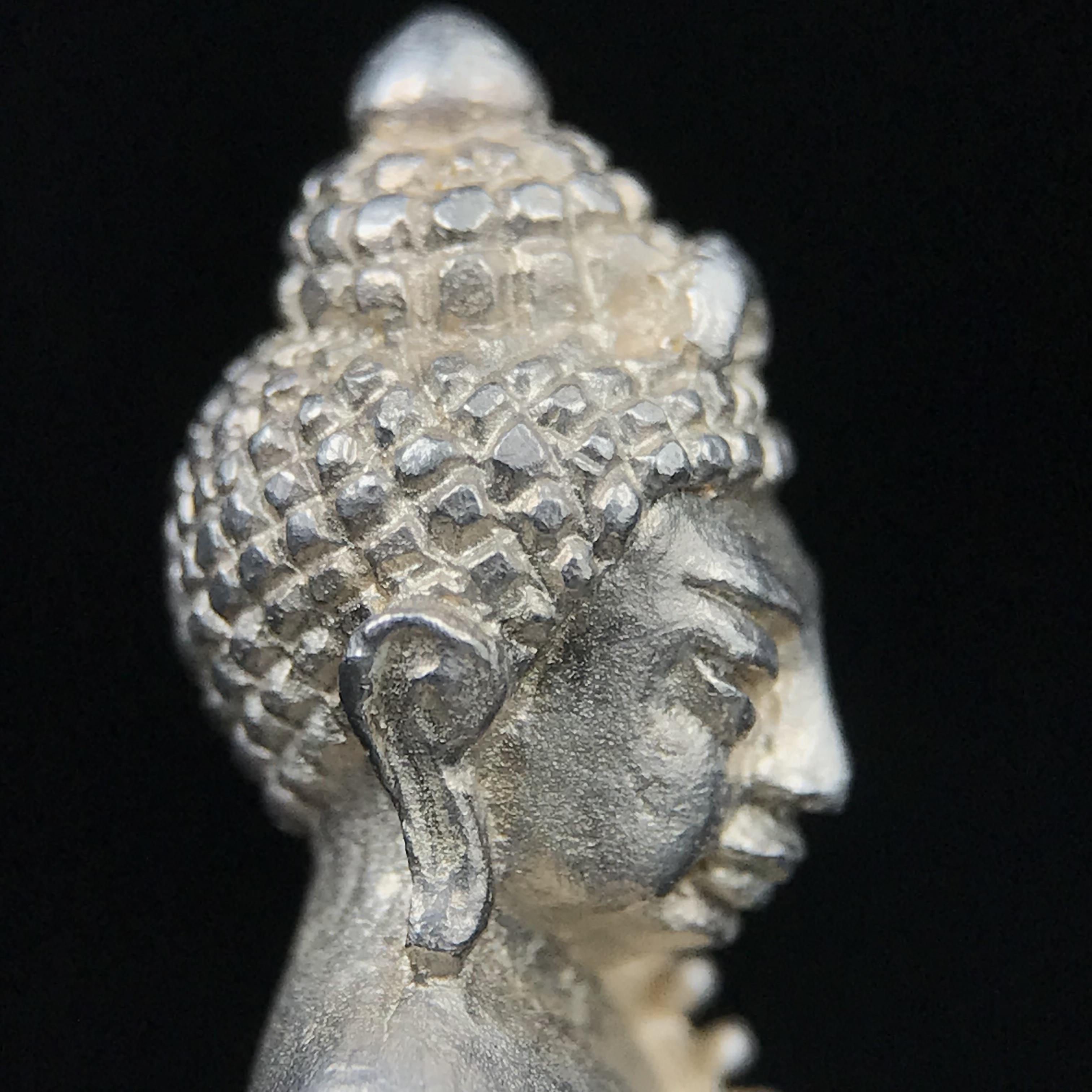 พระกริ่งญาณสังวร(พระกริ่ง ญส.)ปี 2519 เนื้อเงิน(สภาพสวยผิวเดิมขึ้นน้ำทองสวยมาก) สมเด็จพระญาณสังวรและหลวงพ่อคูณ ปริสุทโธ จับสายสูตรร่วมกันในพิธีเททอง ณ อุโบสถวัดบวรนิเวศวิหาร(พิธีใหญ่ เจตนาดี หลวงปู่โต๊ะร่วมปลุกเสก)(แบบนี้ไม่ควรพลาด)หายาก 1ใน 999 องค์