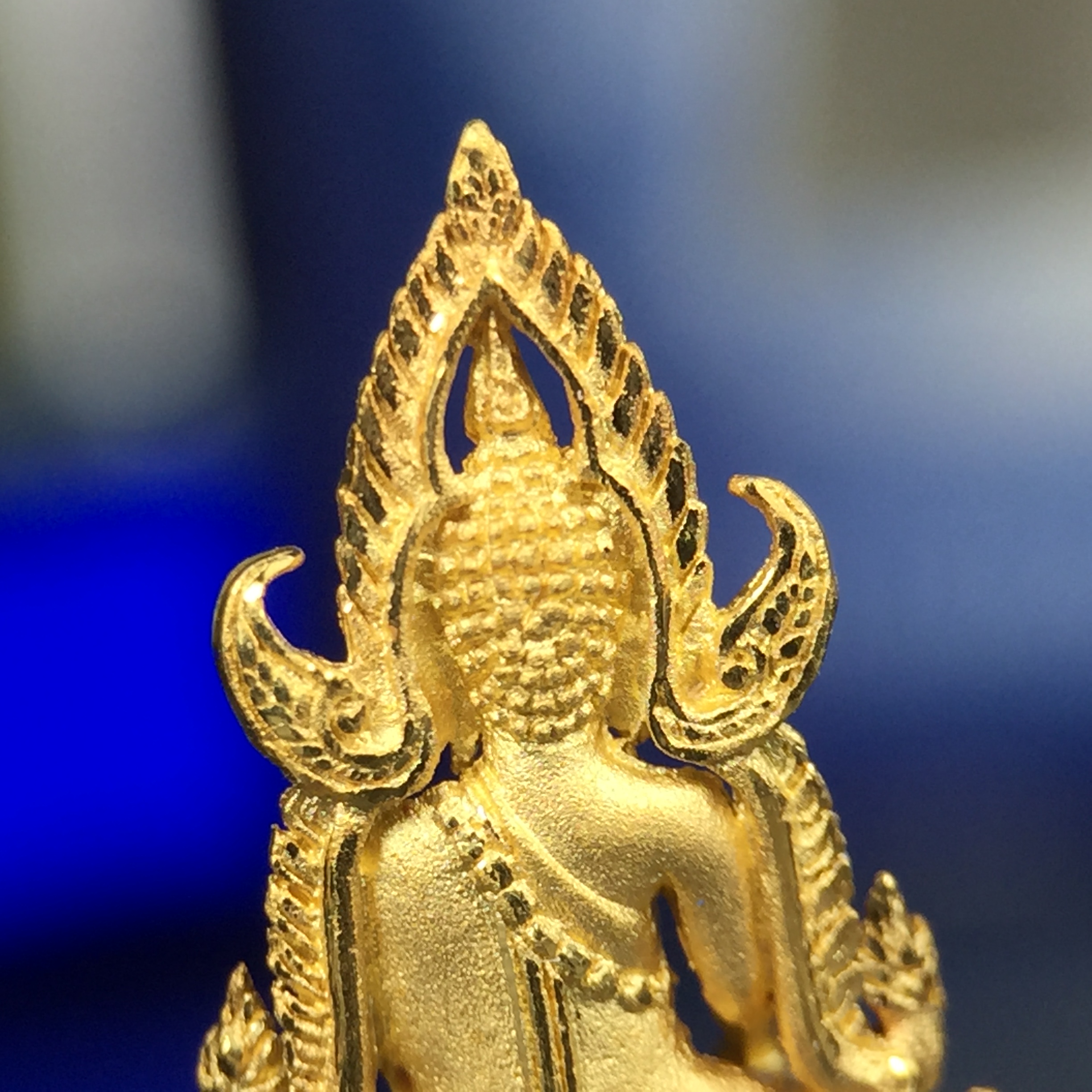 พระพุทธชินราช ภปร. โครงการ เพราะแผ่นดินนี้คือแผ่นดินเกิด ปี2551 เนื้อทองคำ 96.5%(น้ำหนัก 2.6 กรัม) ขนาดหน้าตัก1/4นิ้ว (สวยงามทรงคุณค่าหายาก)1 ใน 5000องค์