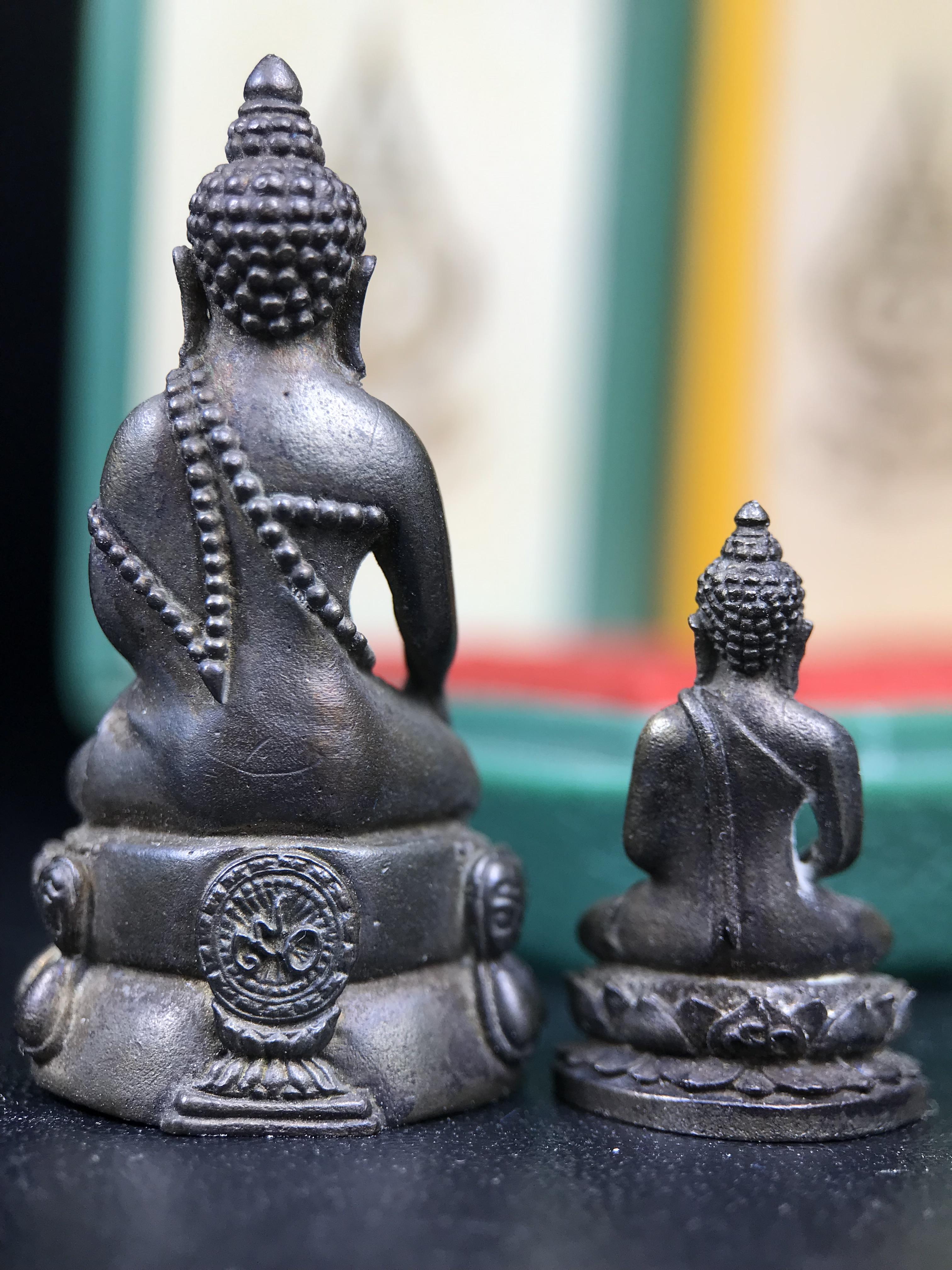 พระกริ่ง-พระชัยวัฒยน์วาสนาสมเด็จพระสังฆราช(วาสน์)วัดราชบพิธฯปี2531 เนื้อนวโลหะ สร้างเป็นที่ระลึกในคราวที่สมเด็จพระอริยวงศาคตญาณ สมเด็จพระสังฆราช(วาสน์ วาสโน)มีพระชนมายุครบ90พรรษา(ในหลวง ร.9 เสด็จในพิธี)งานแกะแม่พิมพ์โดย นายช่างเกษม มงคลเจริญ)(1ใน1991องค์)