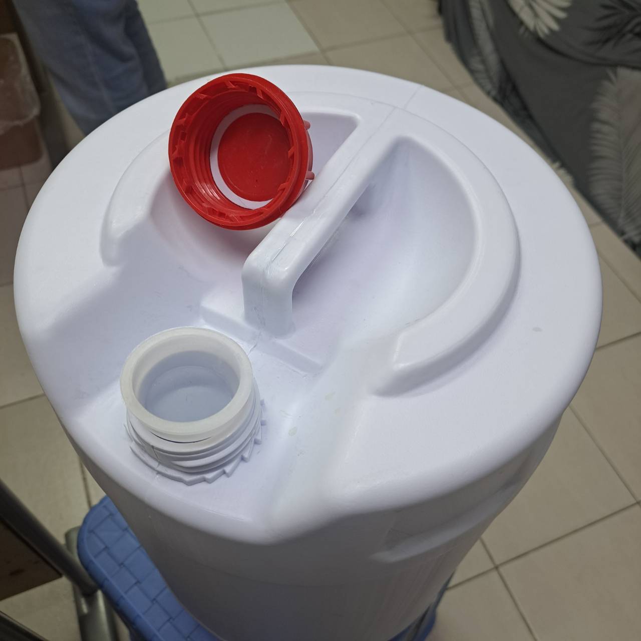 แกลลอนกลม 20 ลิตร AD4 ขาวทึบ