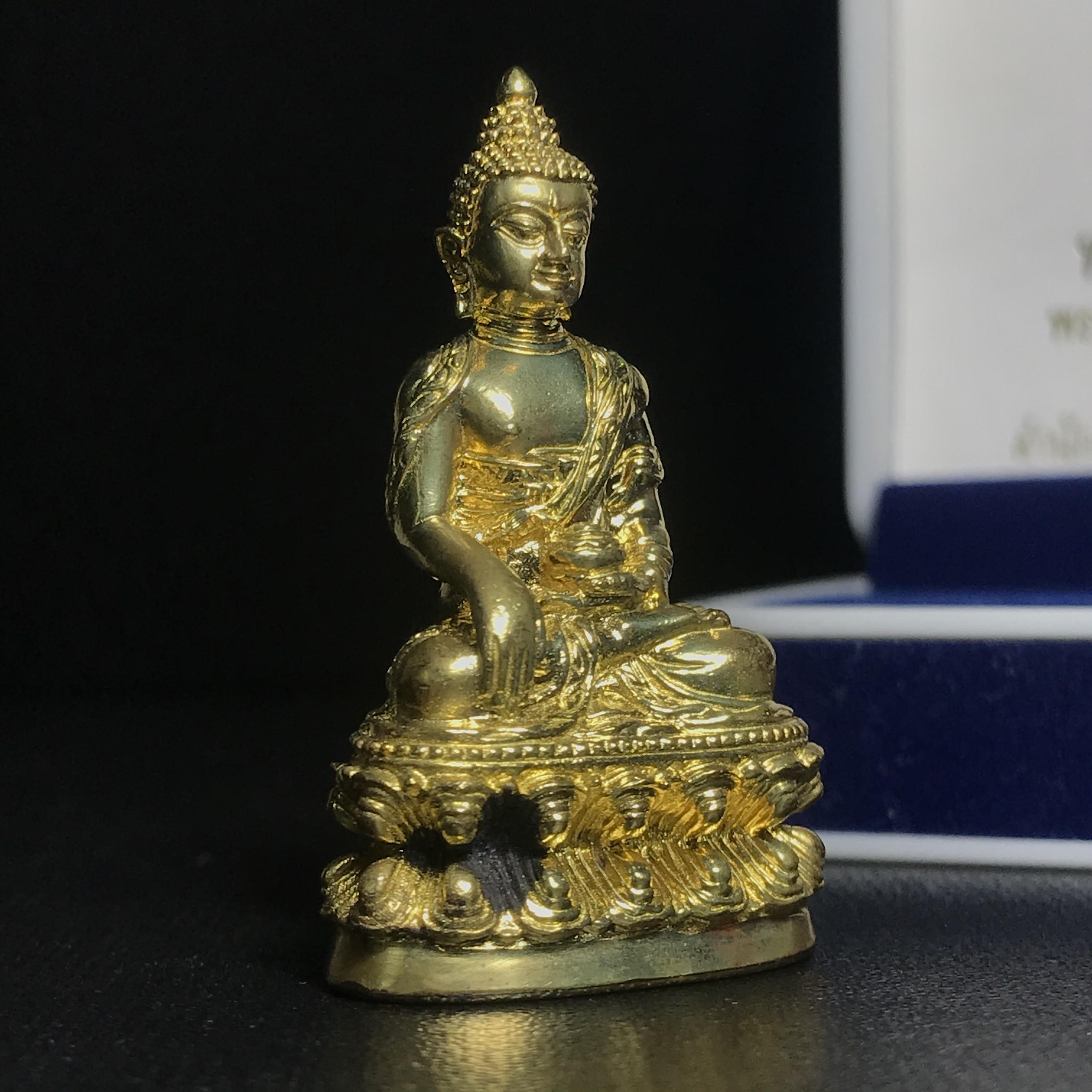 พระกริ่งคชวัตร รุ่น2(ฉลองพระชนมายุ 100 พรรษา)สมเด็จพระญาณสังวร สมเด็จพระสังฆราช วัดบวรนิเวศวิหาร ปี2556 เนื้อทองเหลือง (1ใน3999องค์) (บรรจุเส้นพระเกศา)