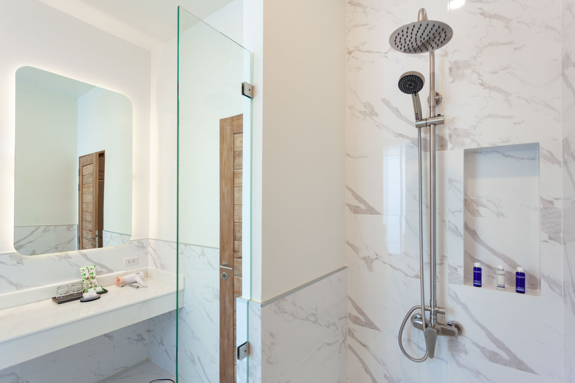 For Rent : Rawai, Seafront Penthouse with Jacuzzi, 2 Bedroom 2.5 Bathroom