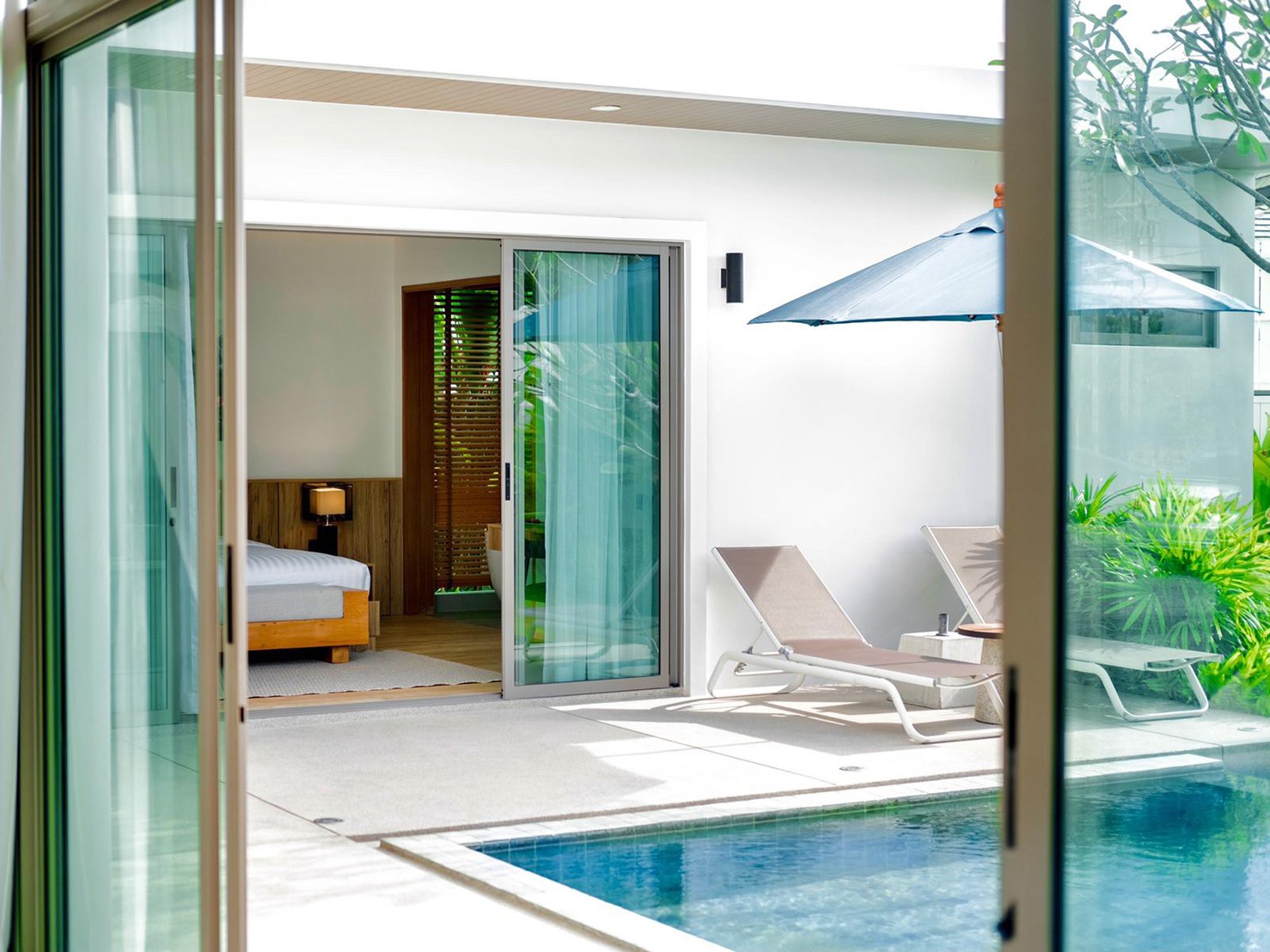 For Rent : Boat Avenue, Luxury Private Pool Villa, 3 bedrooms 3 Bathrooms, Pool view.