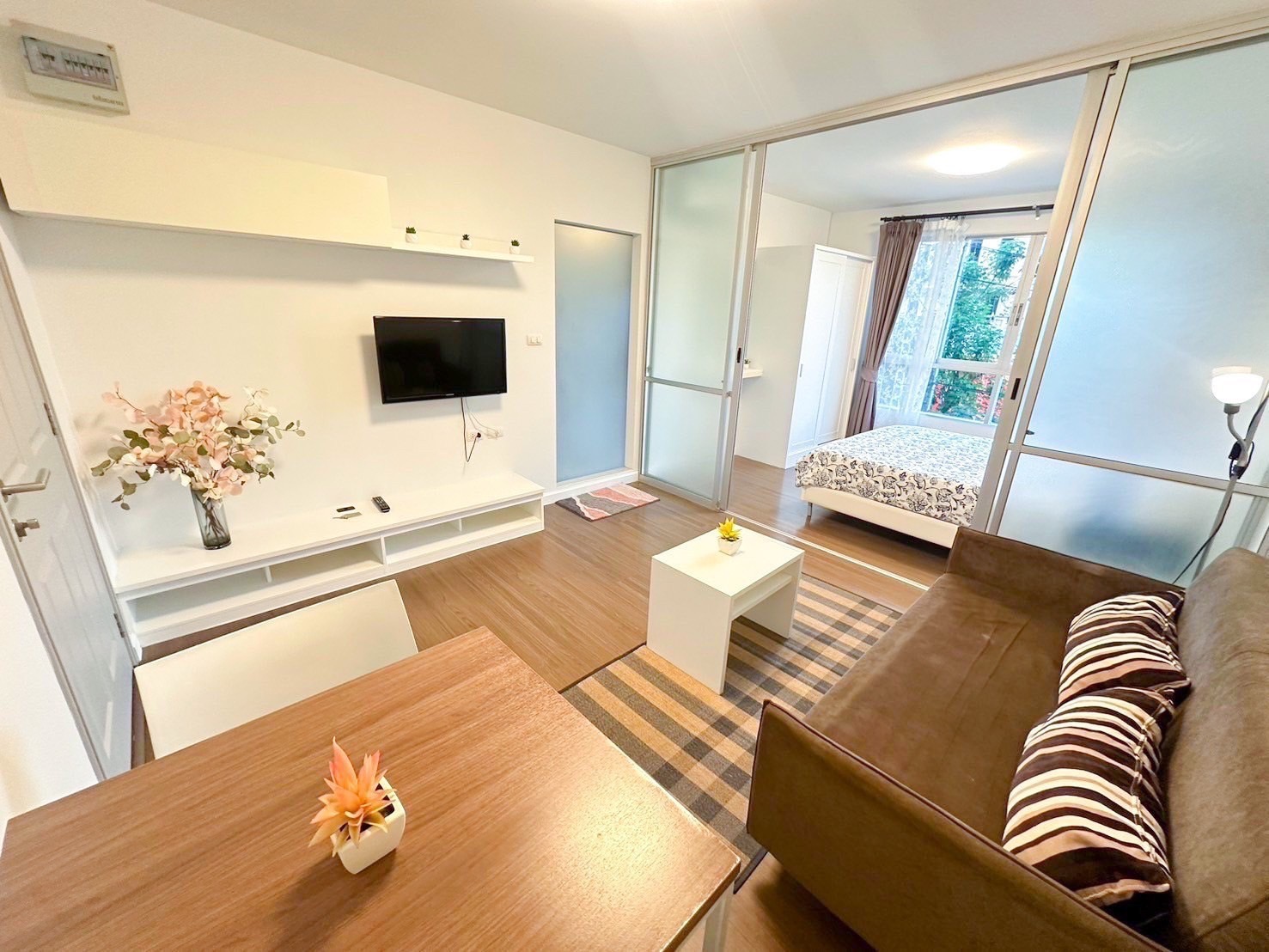 For Rent : Kathu, Dcondo Creek, 1 bedroom 1 bathroom, 3rd flr.