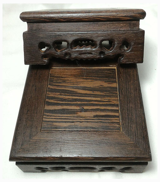 ฐานหรือกี๋ไม้ สี่เหลี่ยมเล็ก หน้าท๊อป 10cm อันละ