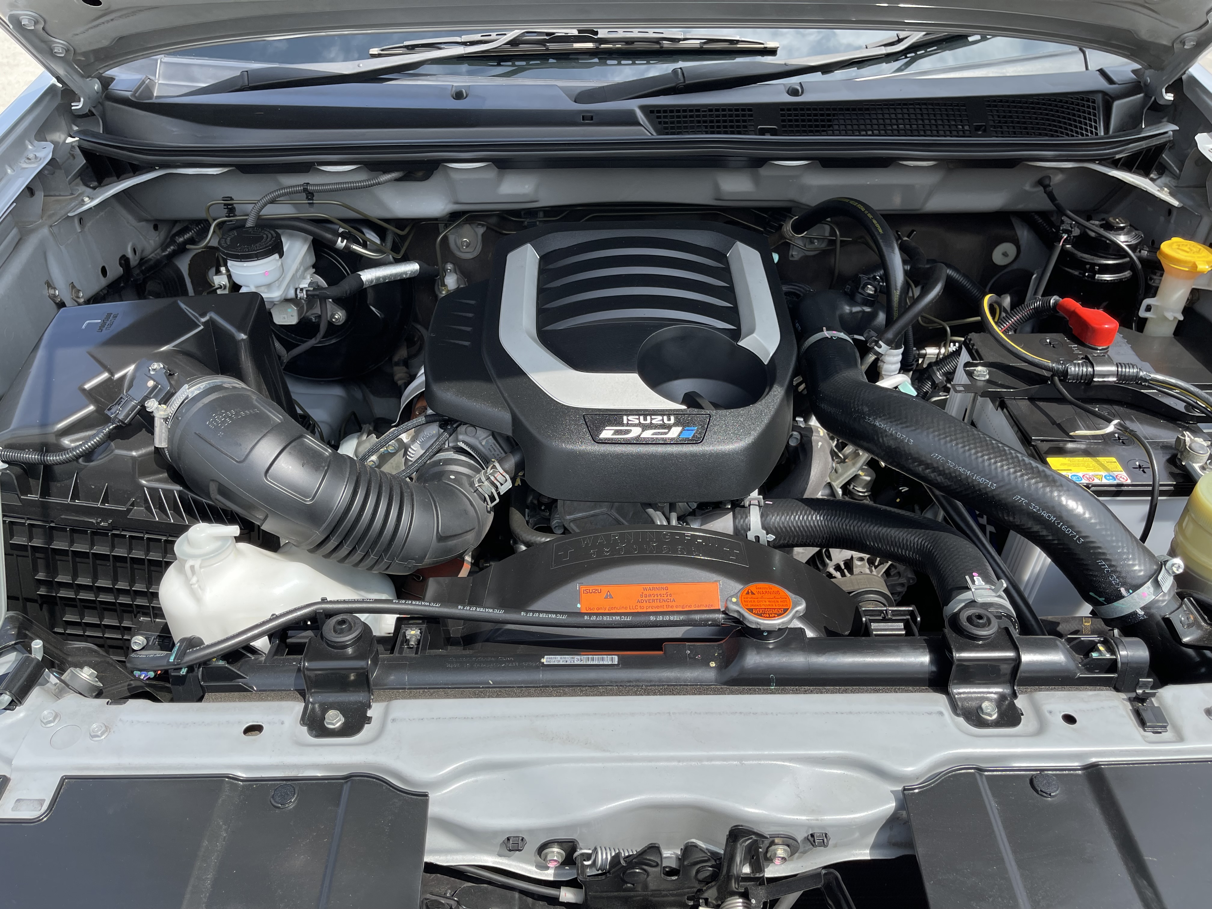 Isuzu Dmax All New Cab 1.9 L 2016 เงิน